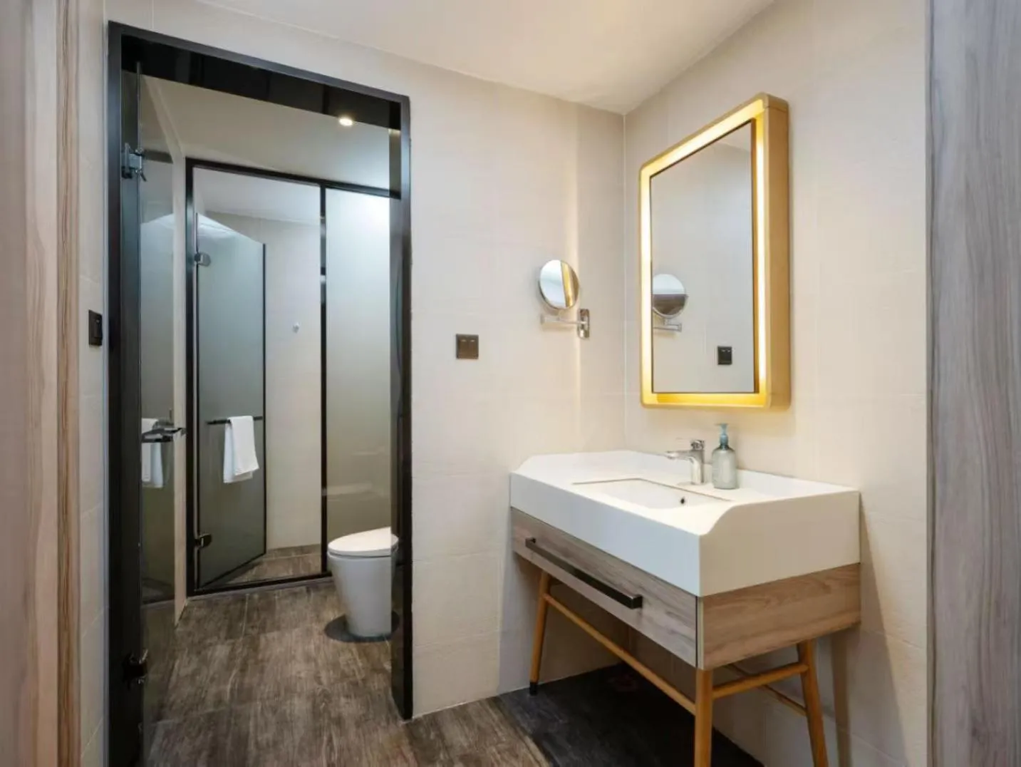 Hot Tub in Hanting Premium Hotel Shanghai Caolu Finance College