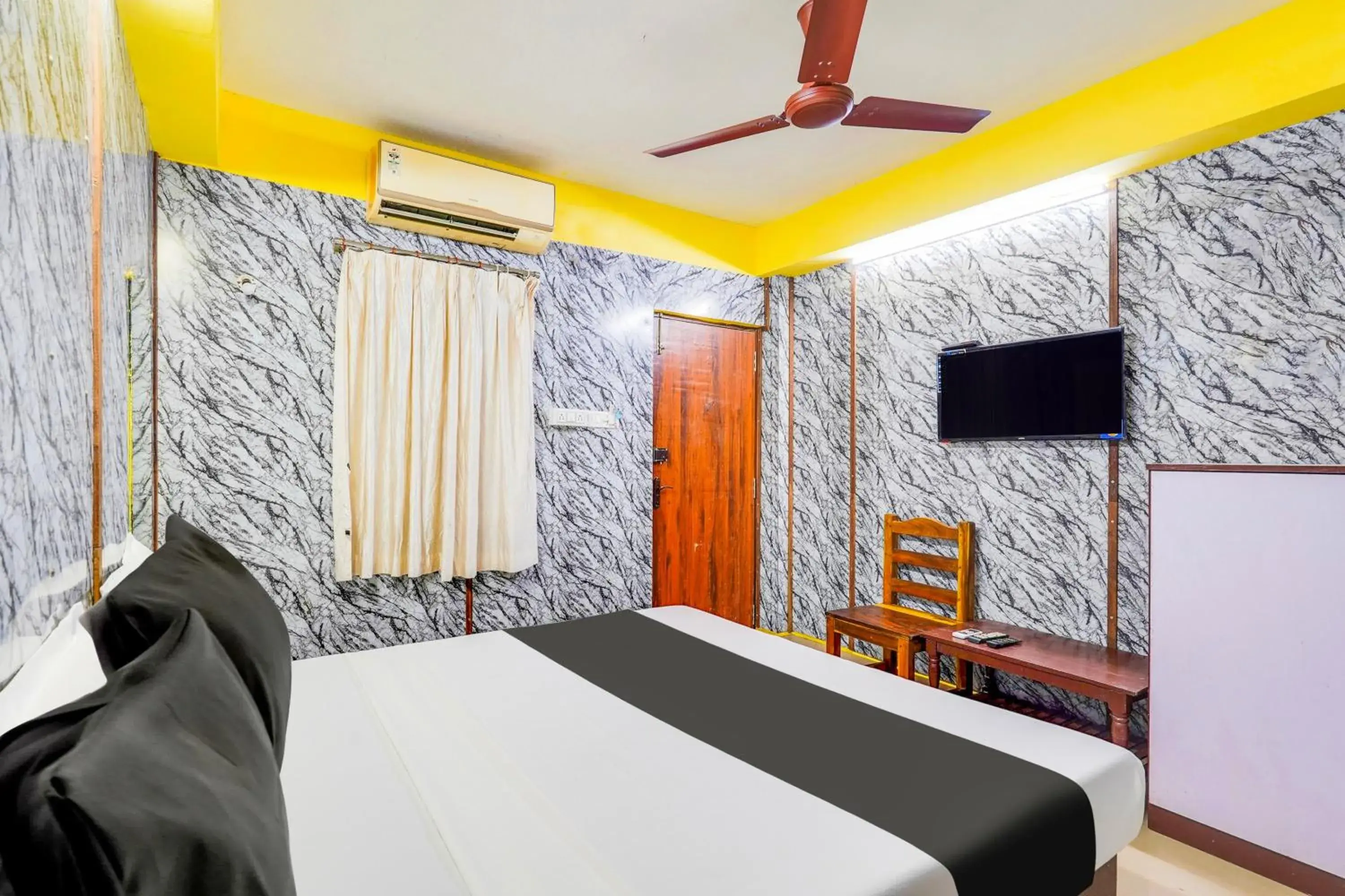 Bedroom, Bed in Super Hotel O Heritage Town Formerly Vasavi Bedroom, Bed in Super Hotel O Heritage Town Formerly Vasavi