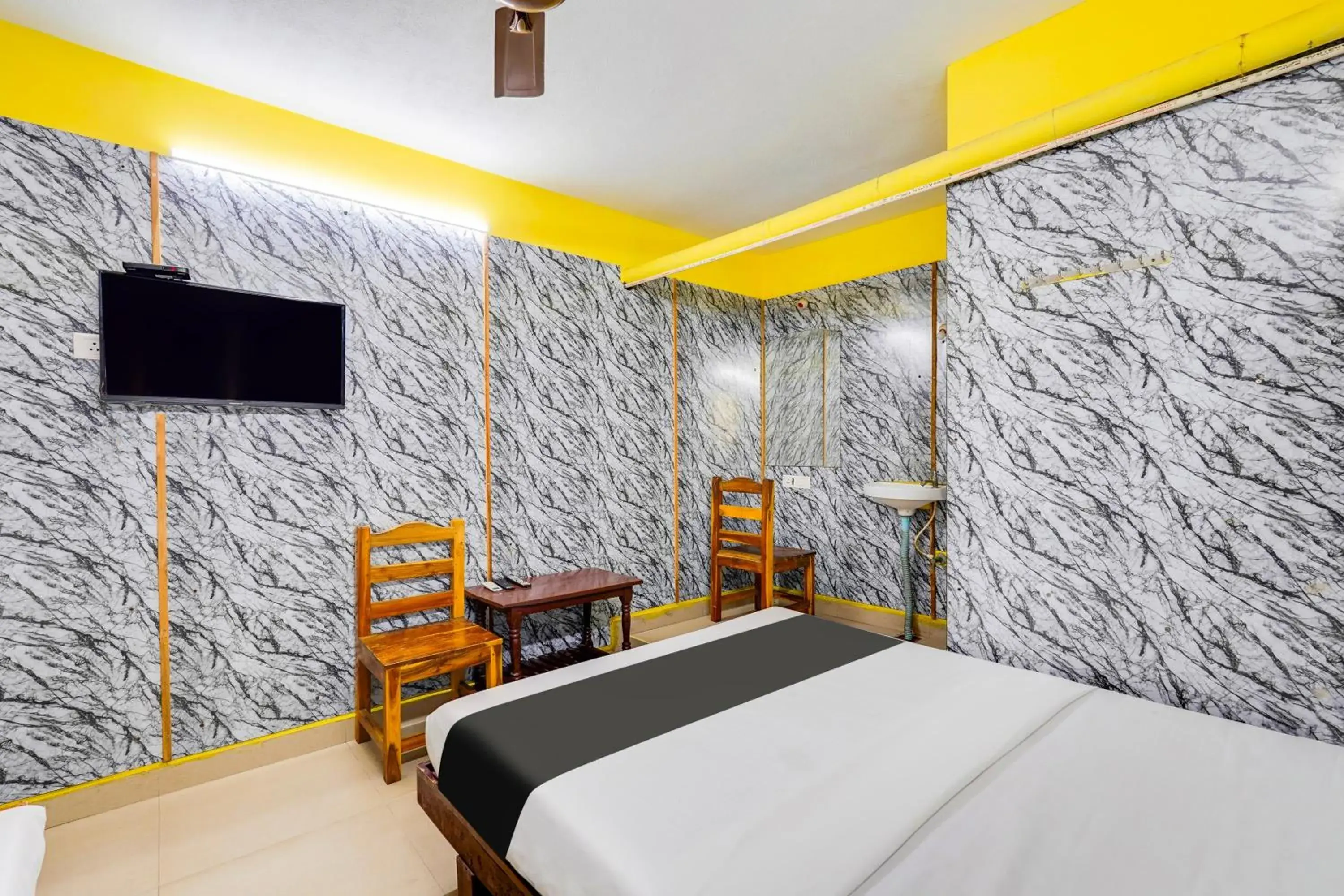 Bedroom, Bed in Super Hotel O Heritage Town Formerly Vasavi Bedroom, Bed in Super Hotel O Heritage Town Formerly Vasavi