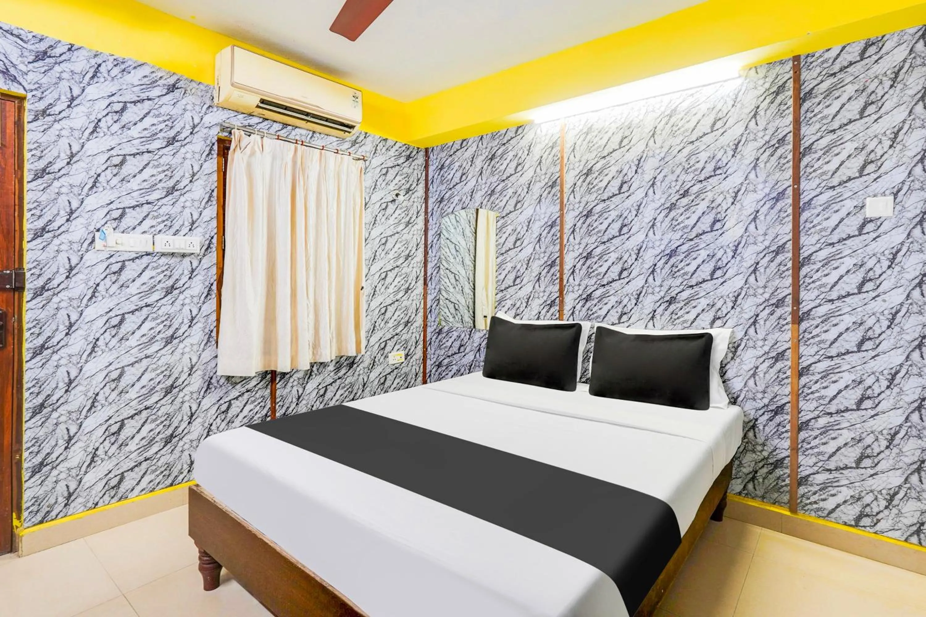 Bedroom, Bed in Super Hotel O Heritage Town Formerly Vasavi