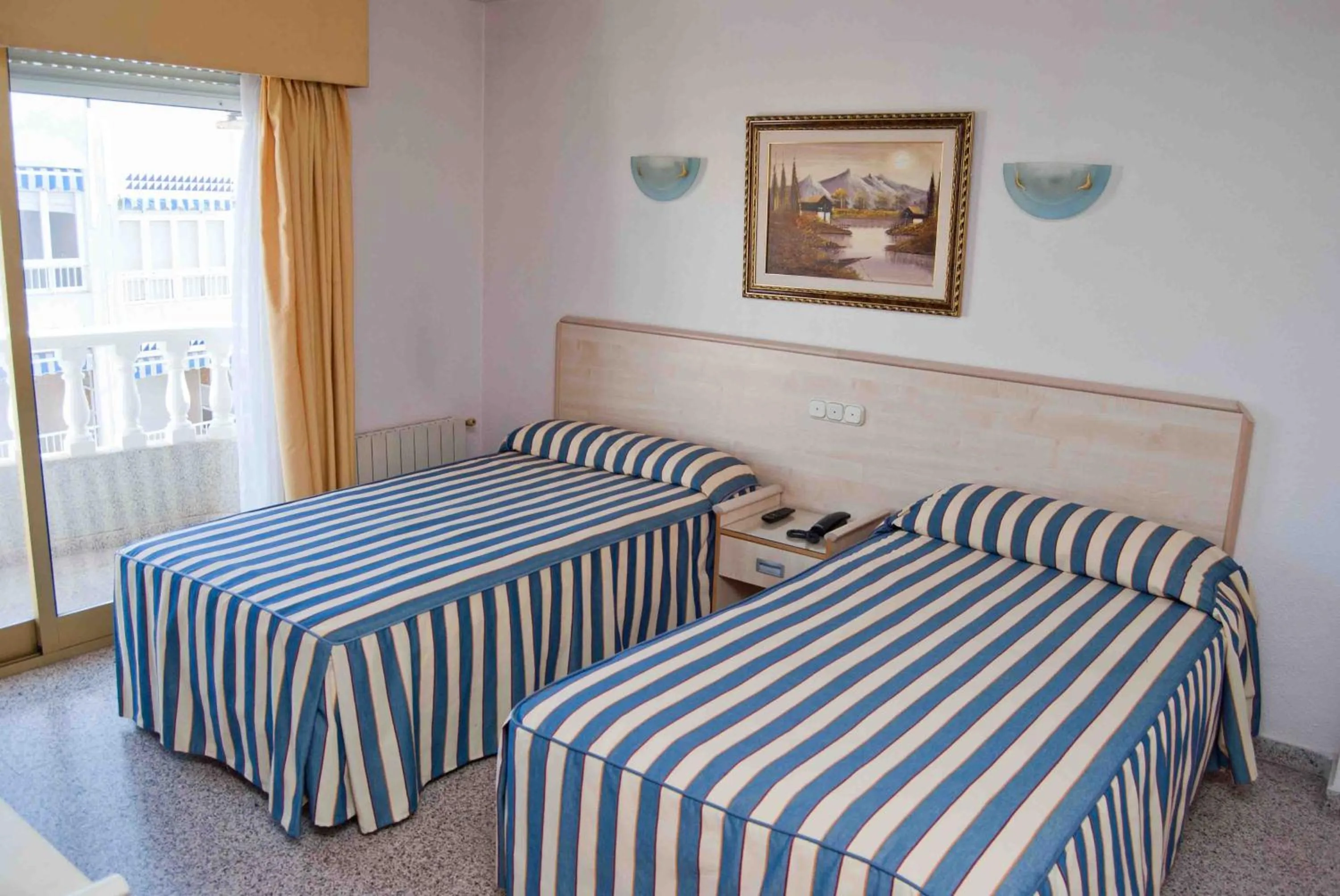 Photo of the whole room, Bed in Hotel Mediterráneo