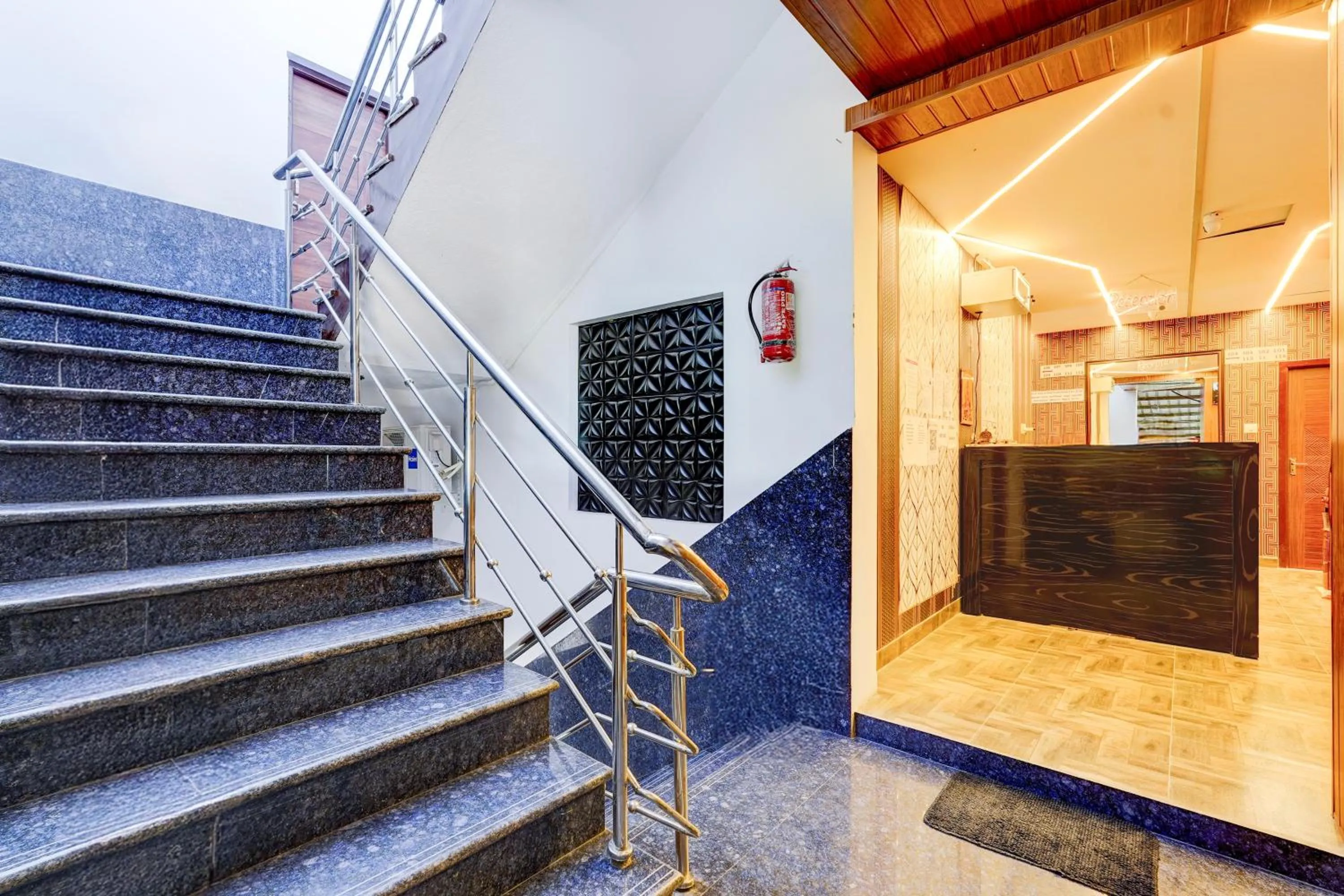 Lobby or reception in Super Collection O Kundrathur Near Murugan Temple