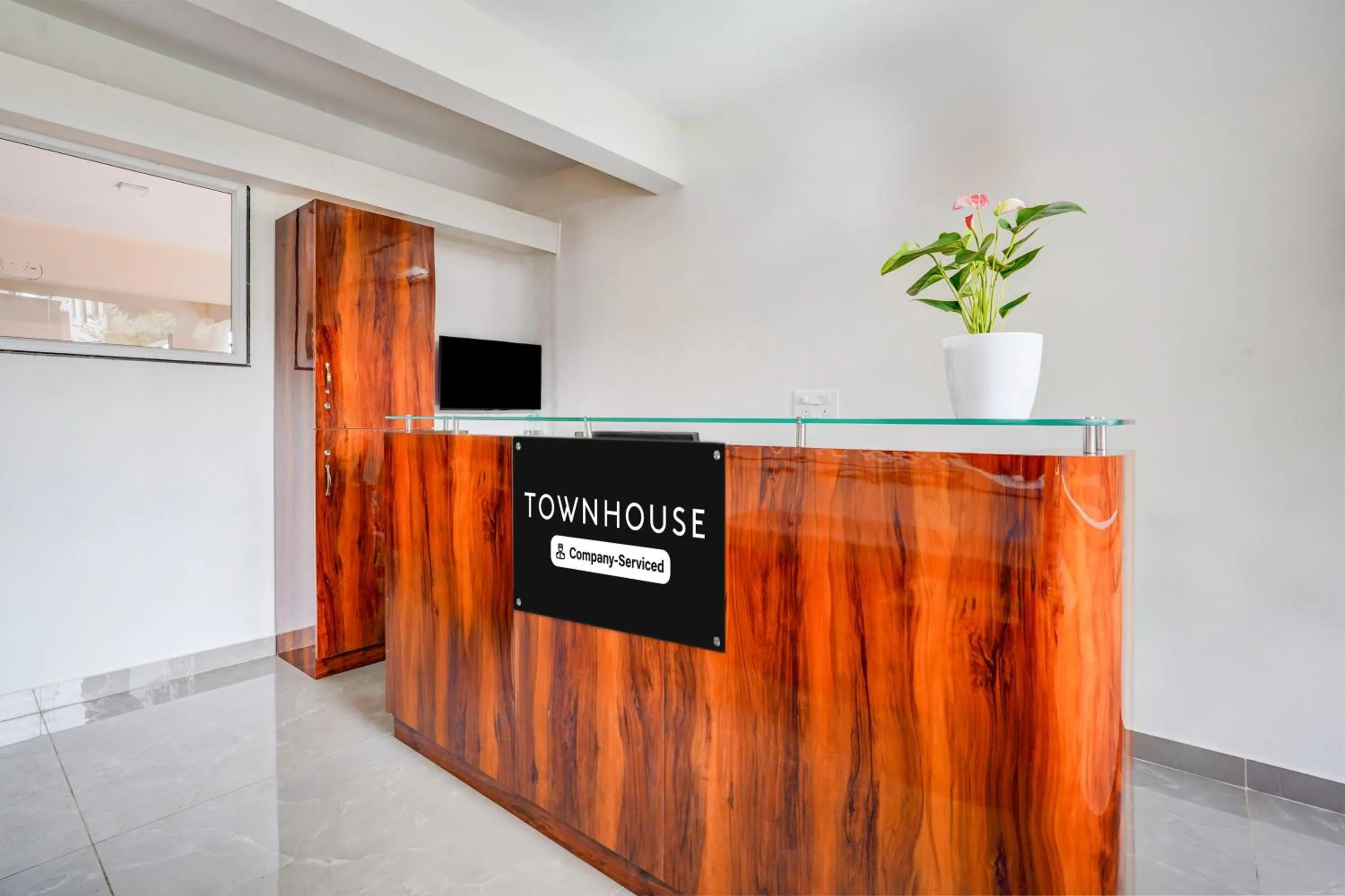 Super Townhouse Hebbal Dasarahalli Formerly Otium Suites