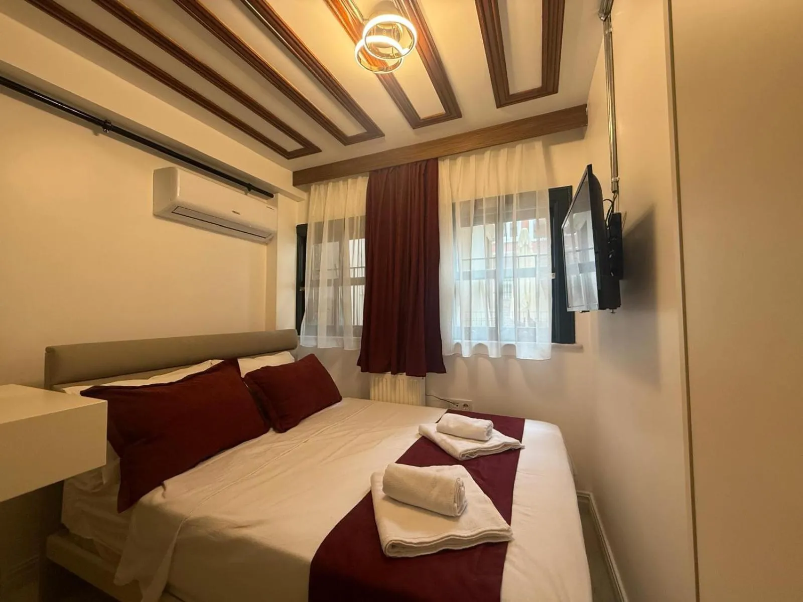 Bed in Neo Konak