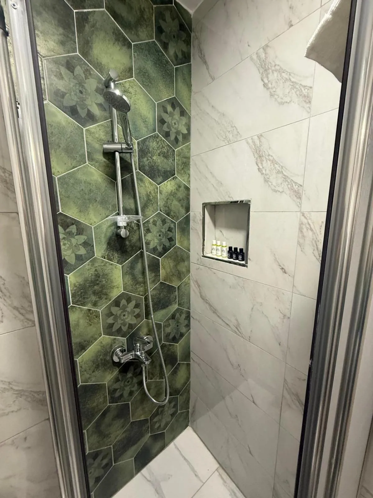 Shower in Neo Konak
