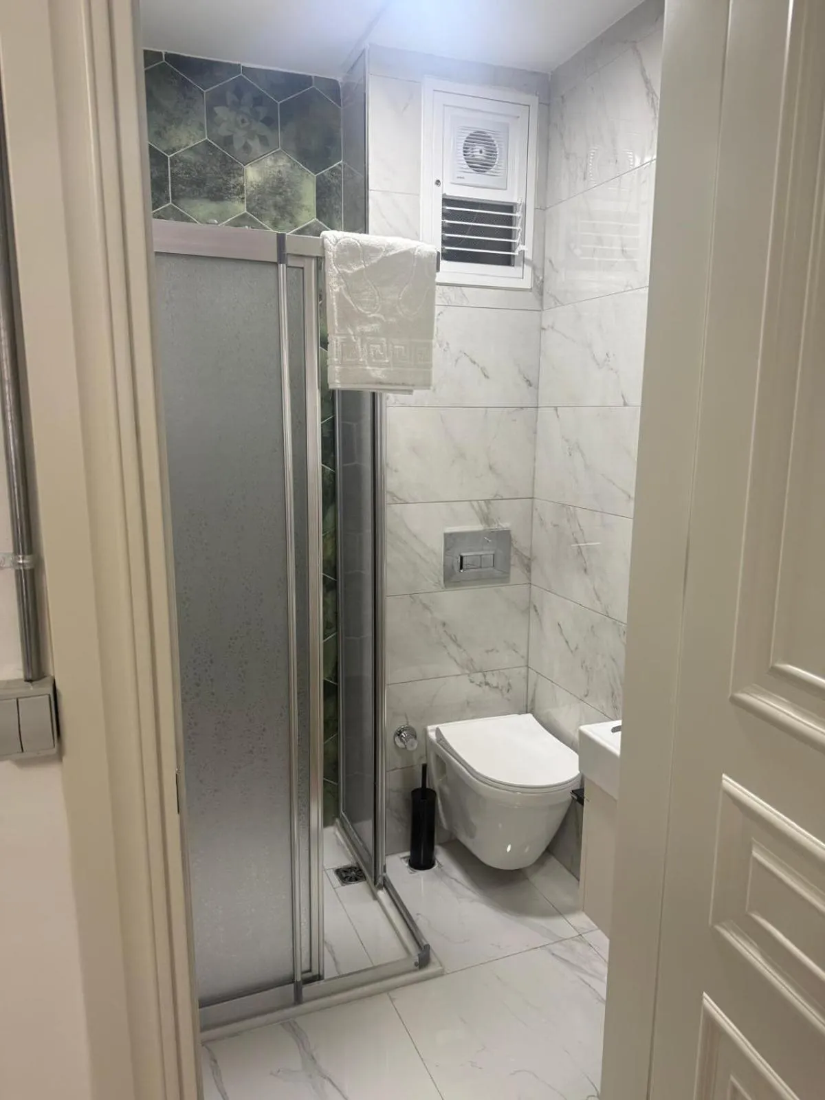 Shower in Neo Konak
