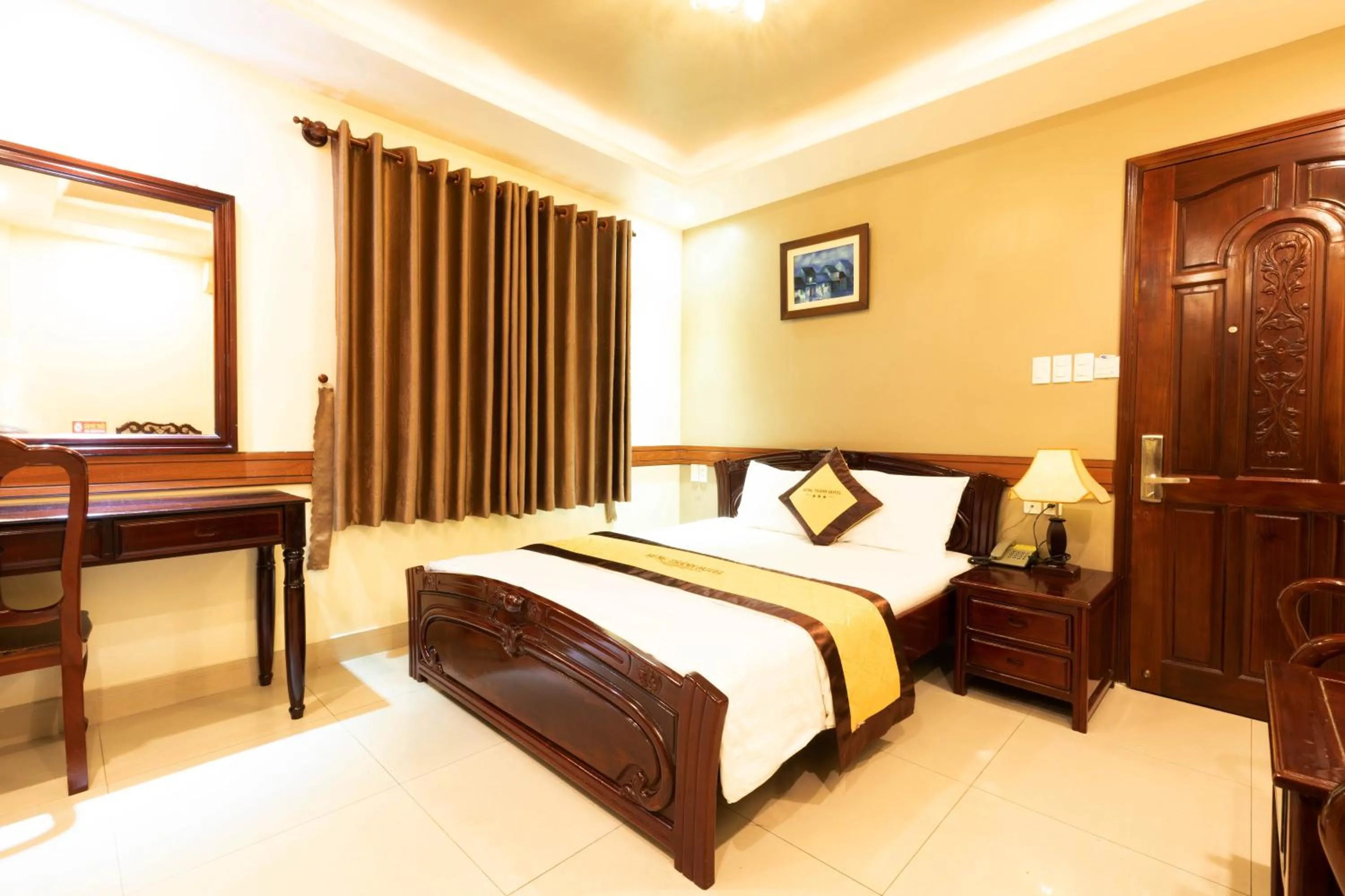 Bed in Hung Thanh Airport Hotel - Gần Siêu Thị Vincom