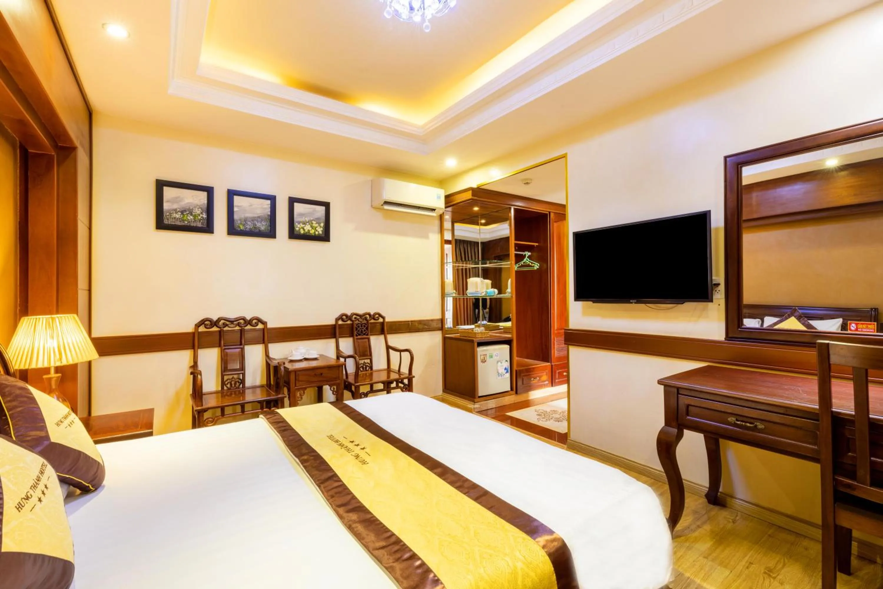 Bed in Hung Thanh Airport Hotel - Gần Siêu Thị Vincom