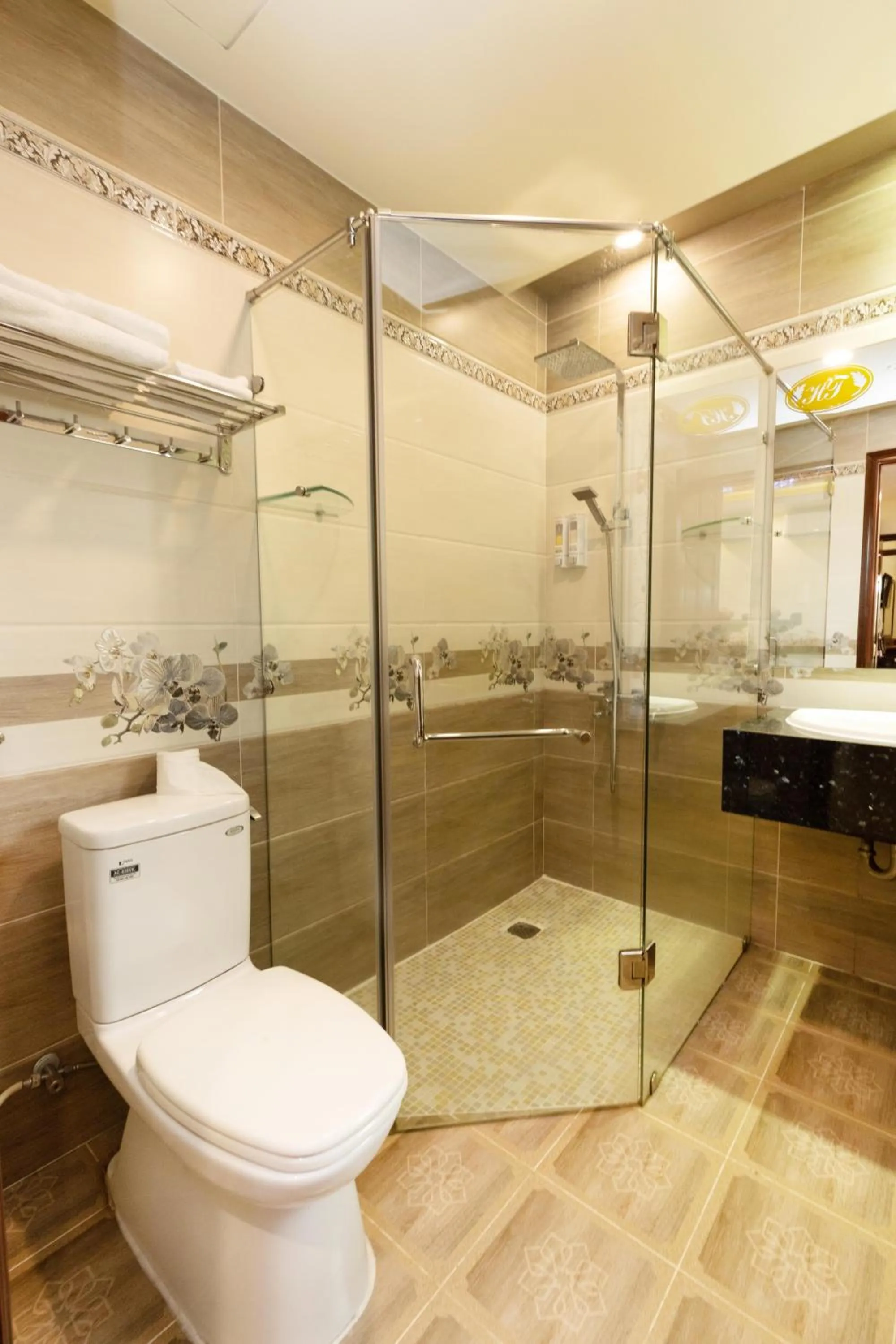 Hung Thanh Airport Hotel - Gần Siêu Thị Vincom