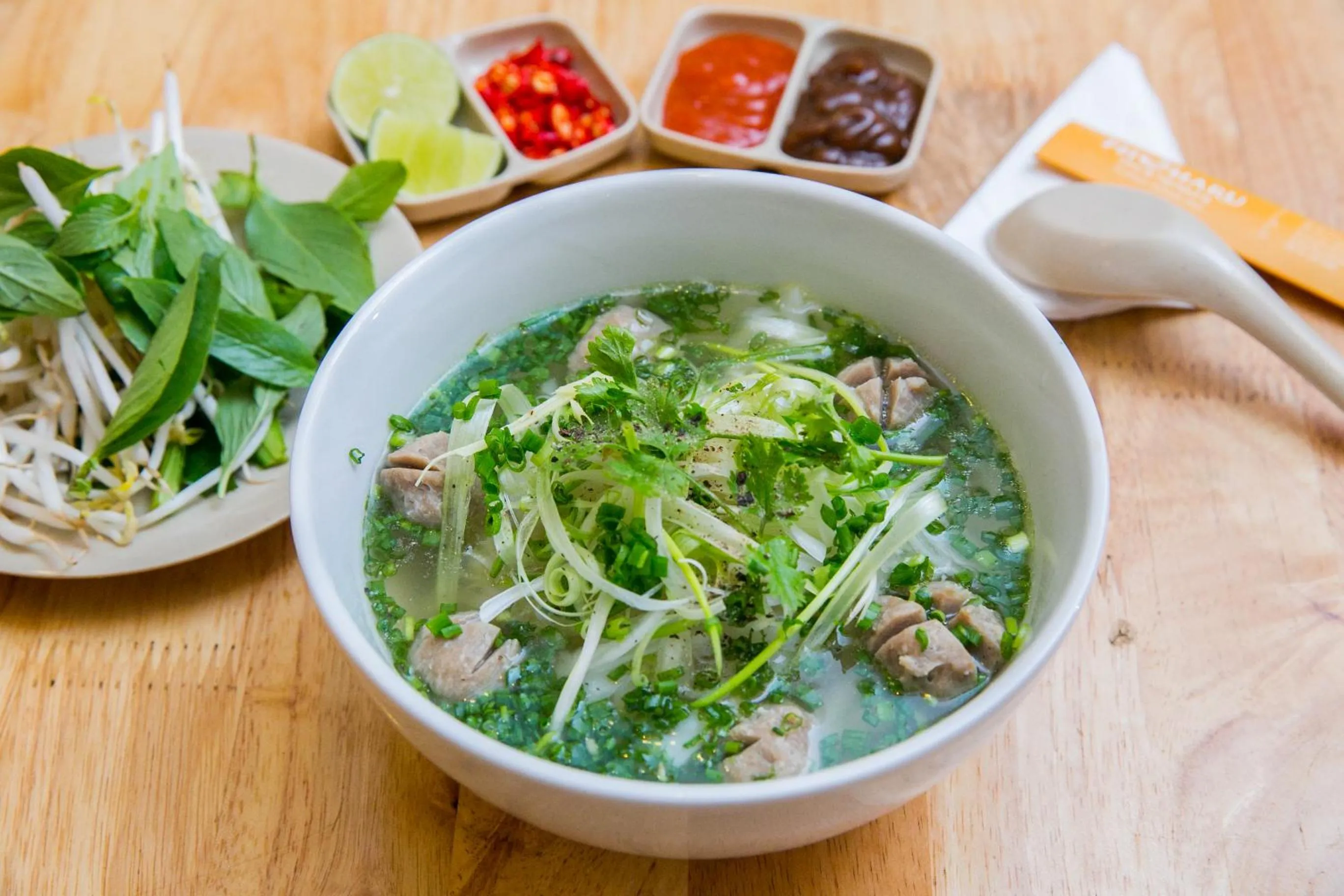 Hung Thanh Airport Hotel - Gần Siêu Thị Vincom