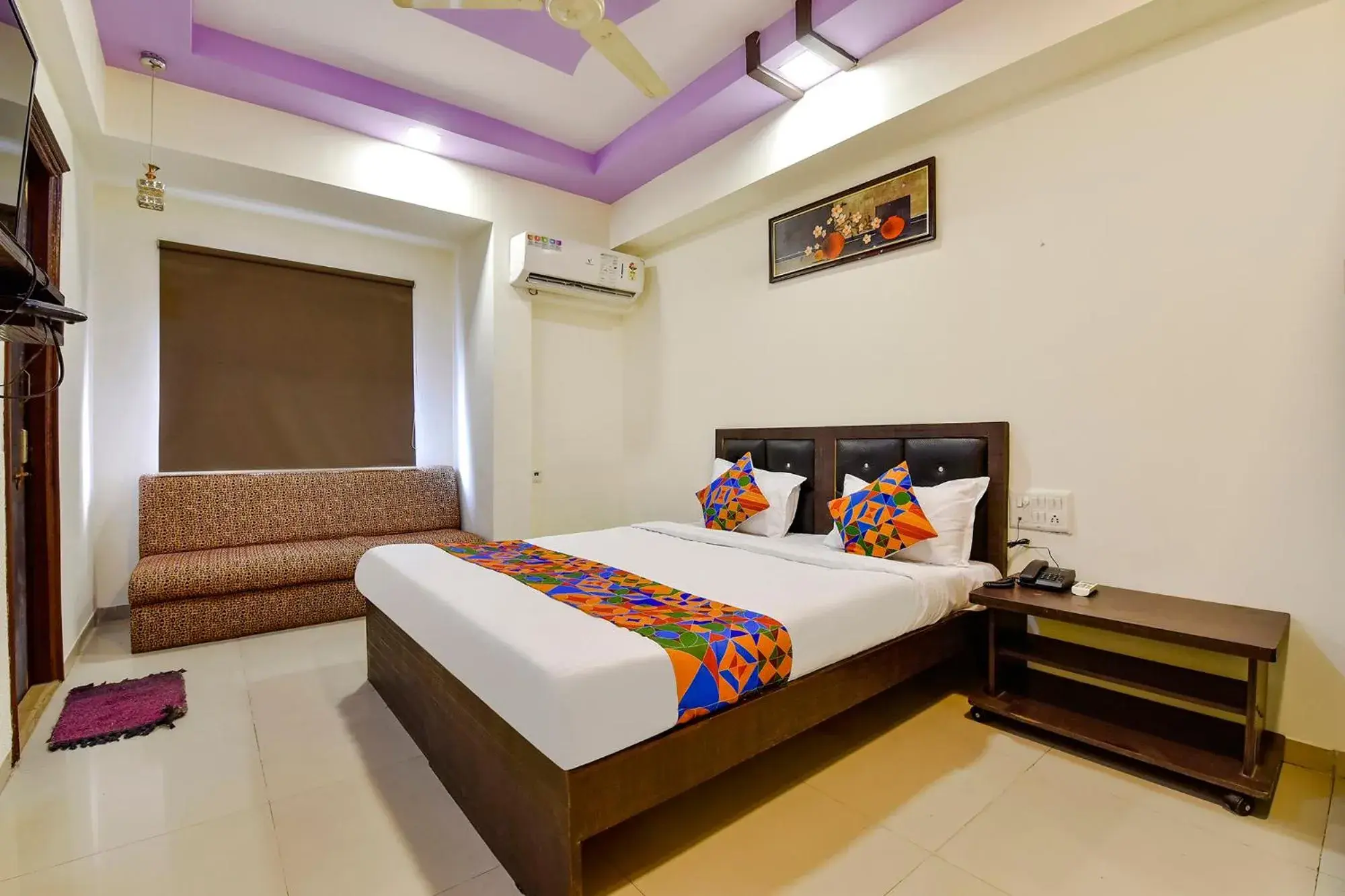 Bed in FabHotel Crystal Inn II - Paldi Char Rasta Bed in FabHotel Crystal Inn II - Paldi Char Rasta