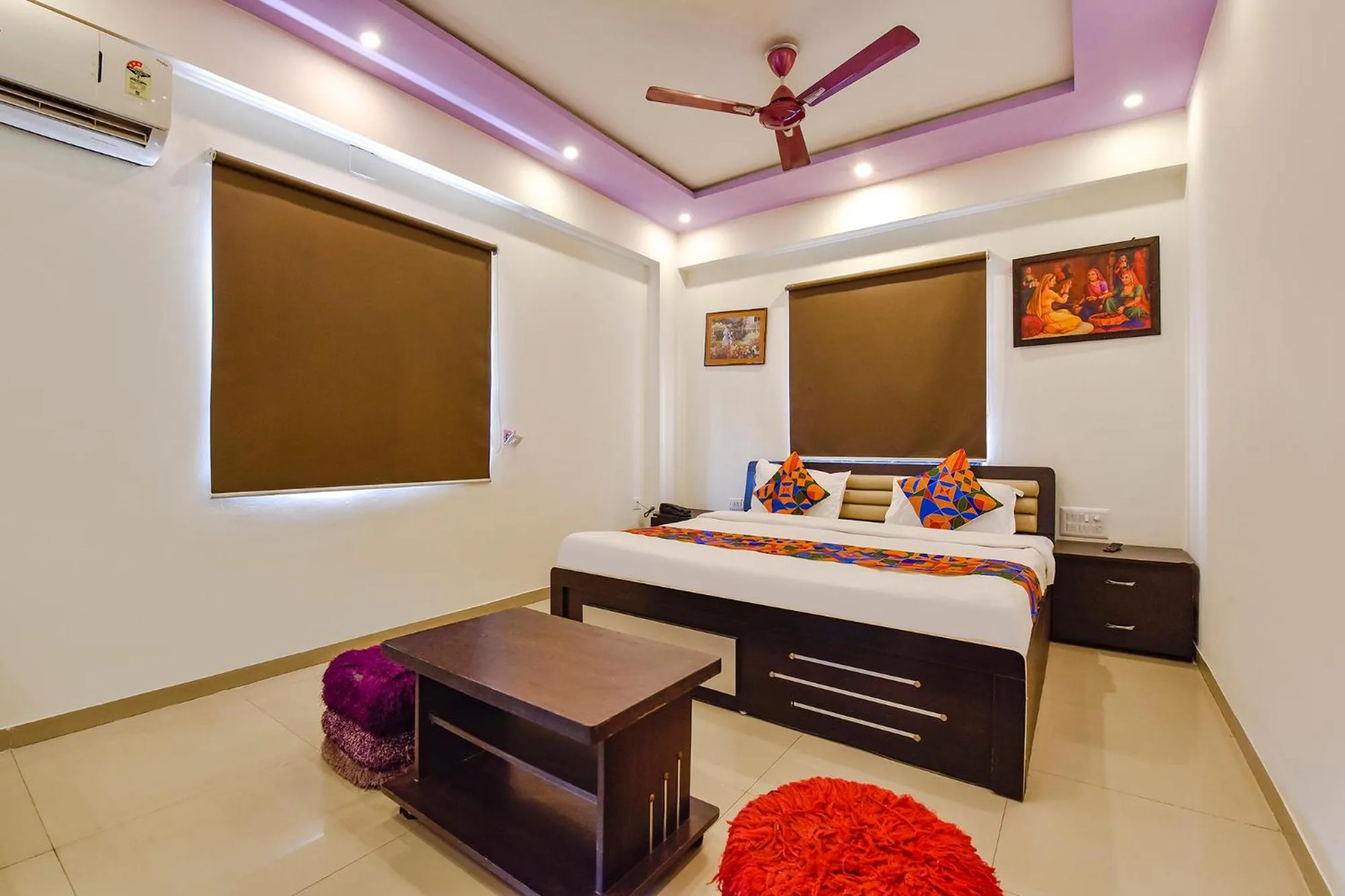 Bed in FabHotel Crystal Inn II - Paldi Char Rasta