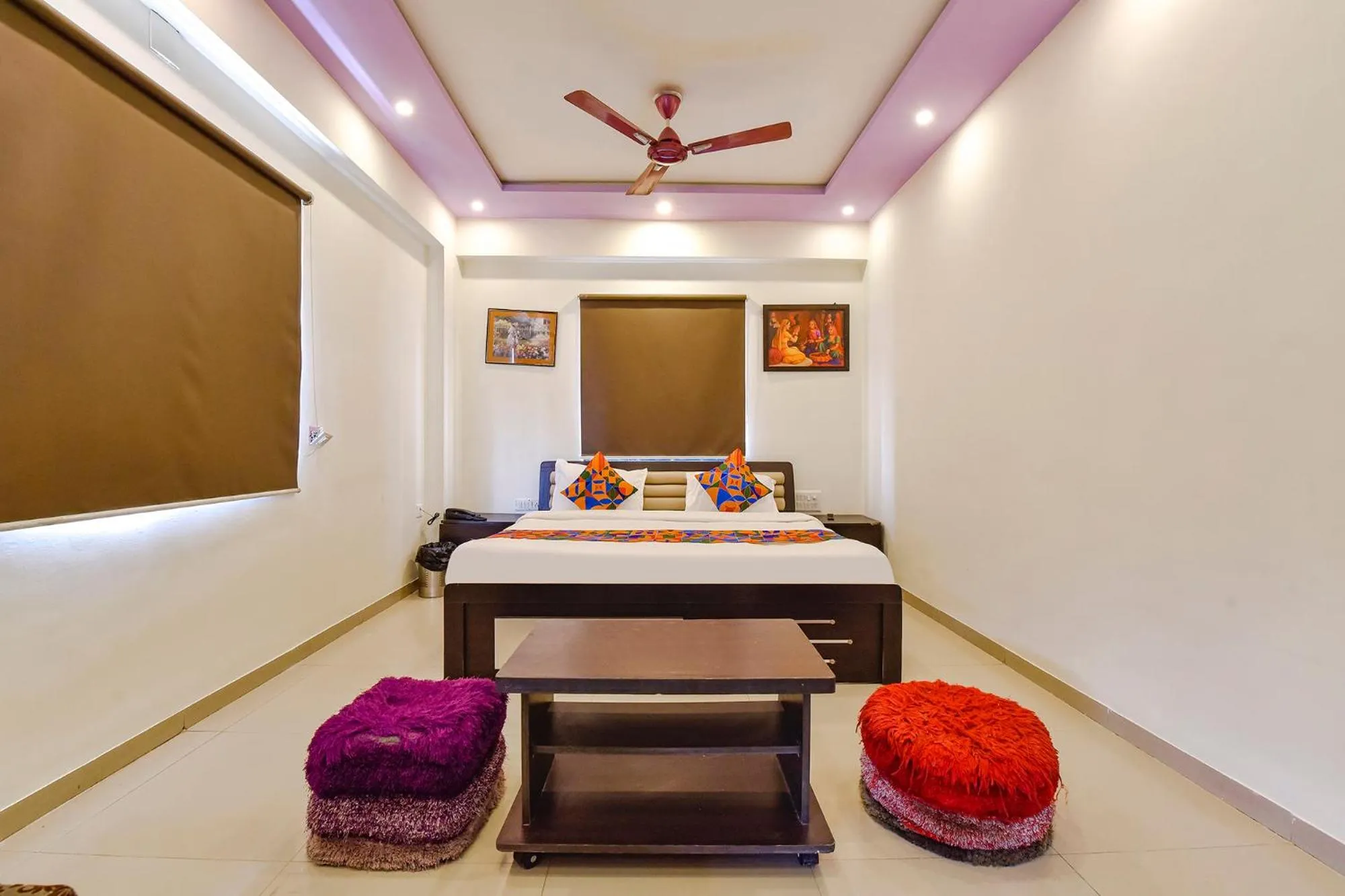 Bed in FabHotel Crystal Inn II - Paldi Char Rasta