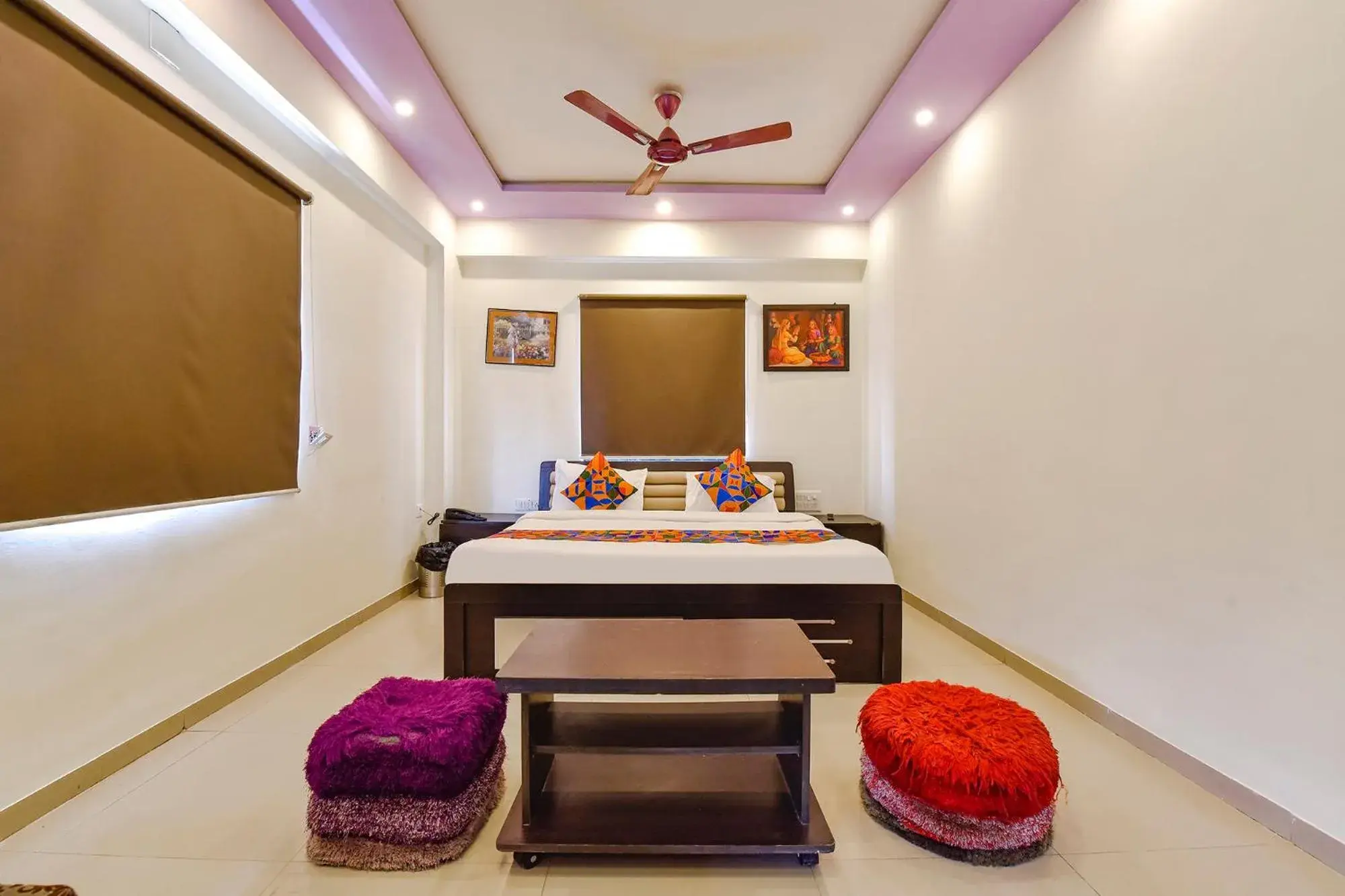 Bed in FabHotel Crystal Inn II - Paldi Char Rasta Bed in FabHotel Crystal Inn II - Paldi Char Rasta