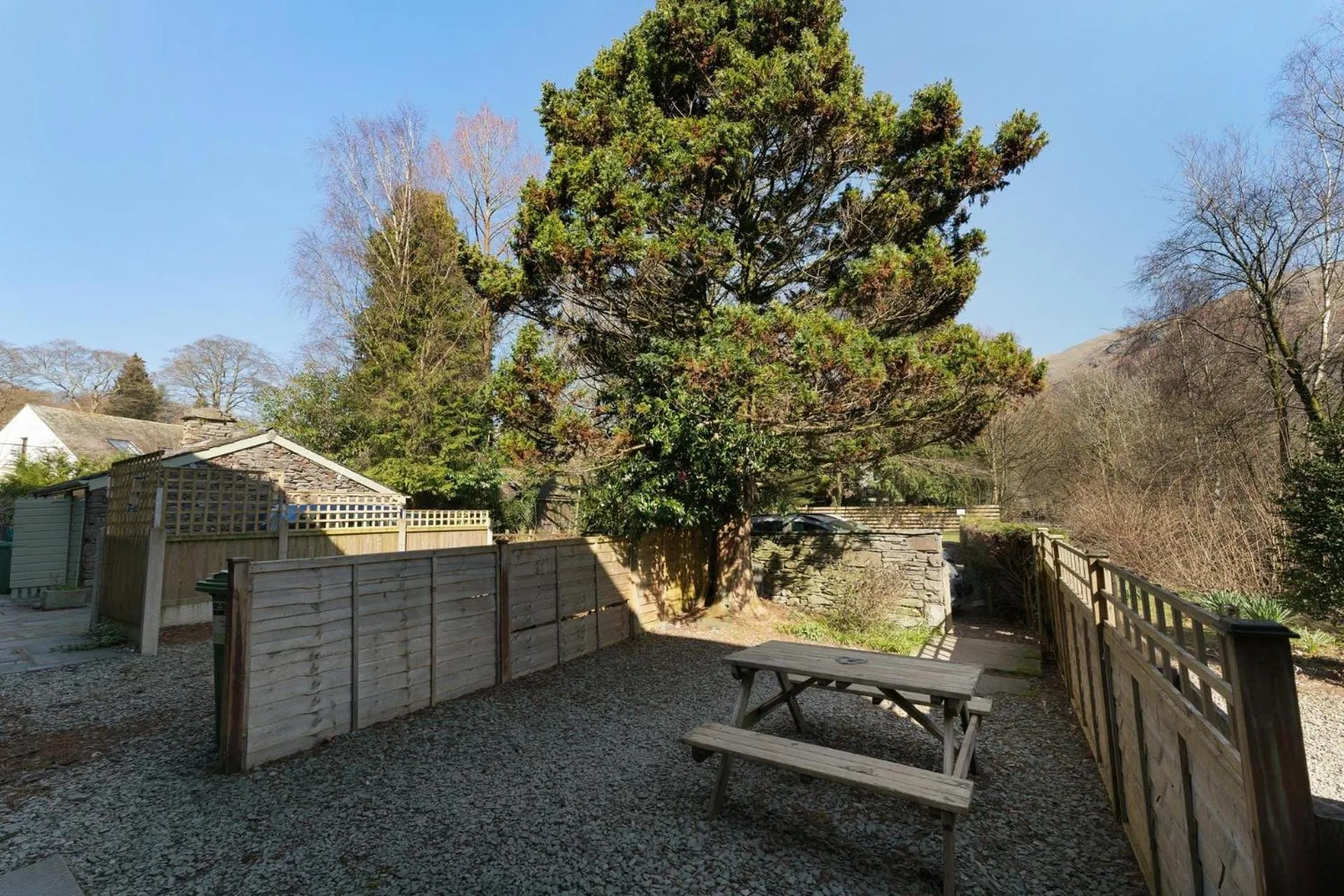 Property building in Heron View Cottage