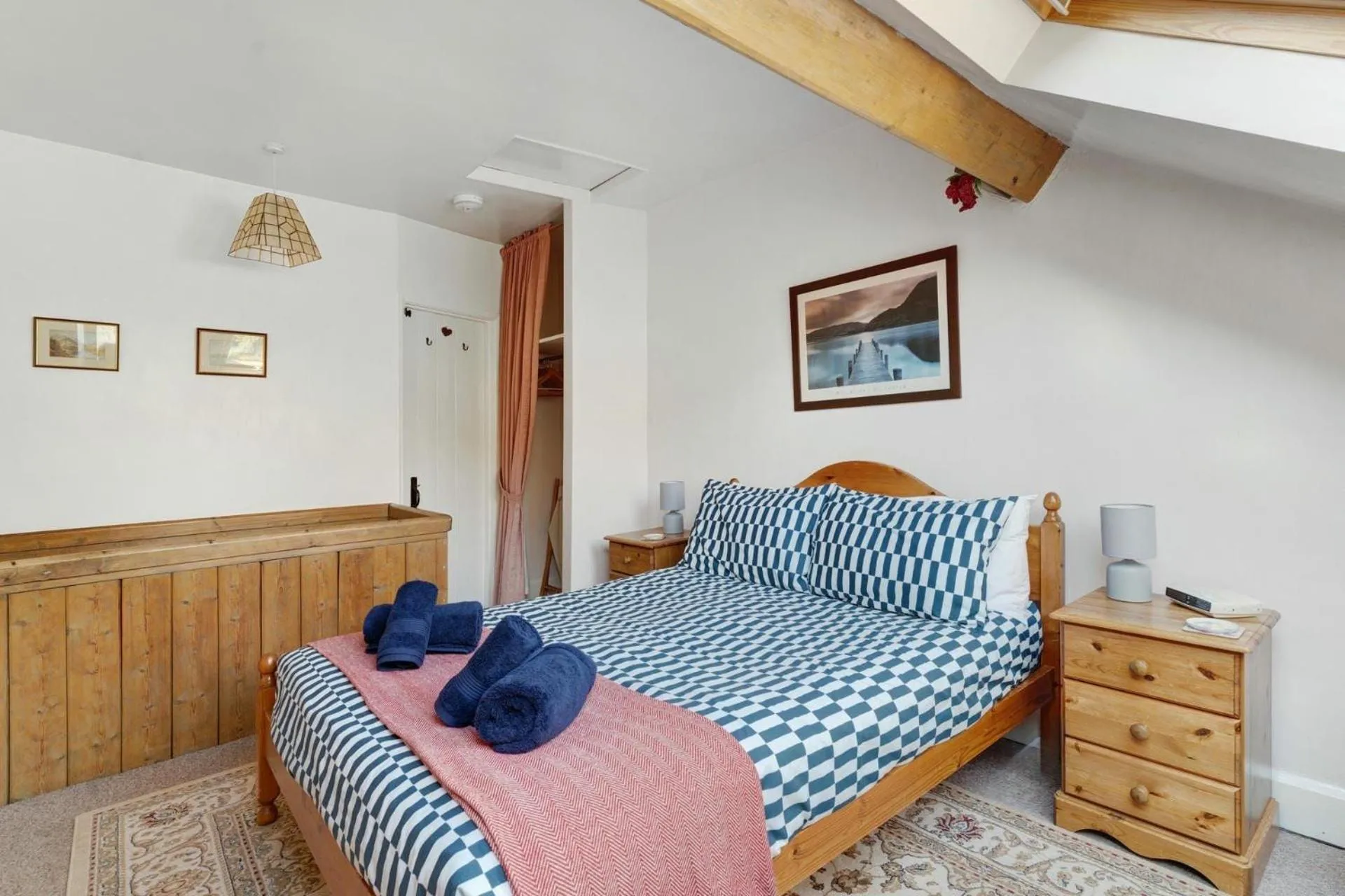 Property building in Heron View Cottage
