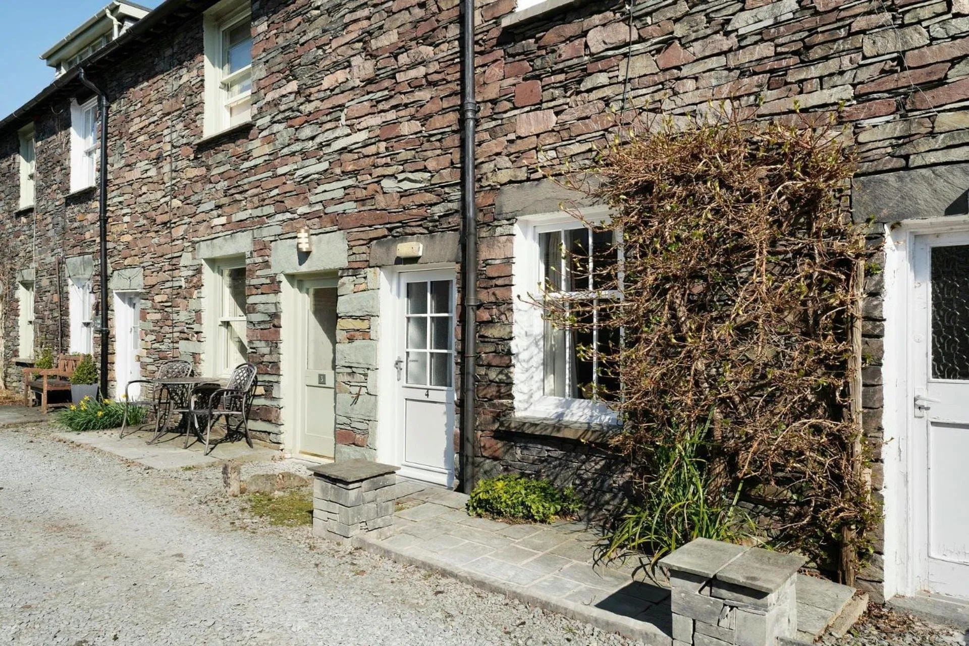 Property building in Heron View Cottage