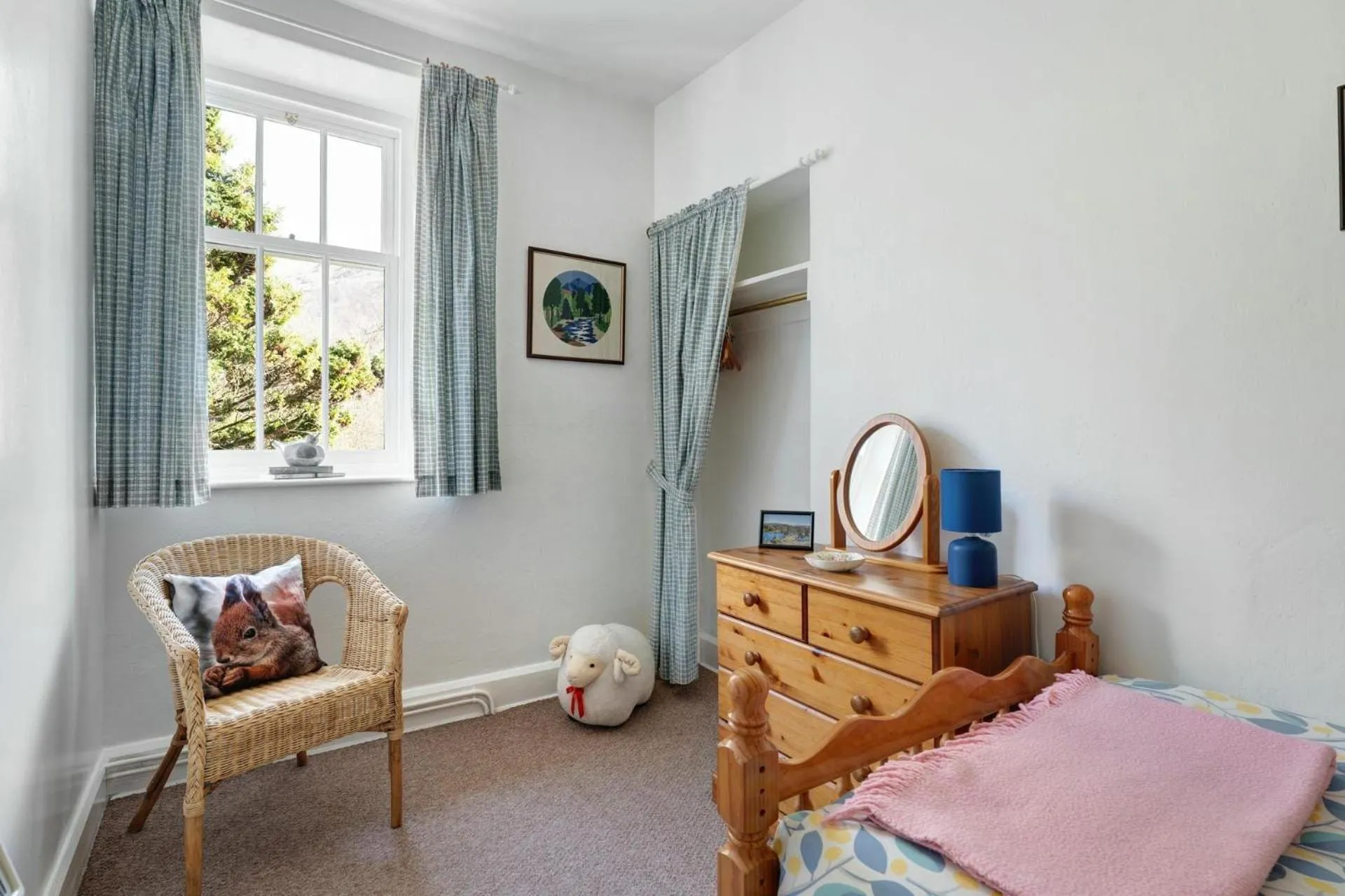 Property building in Heron View Cottage