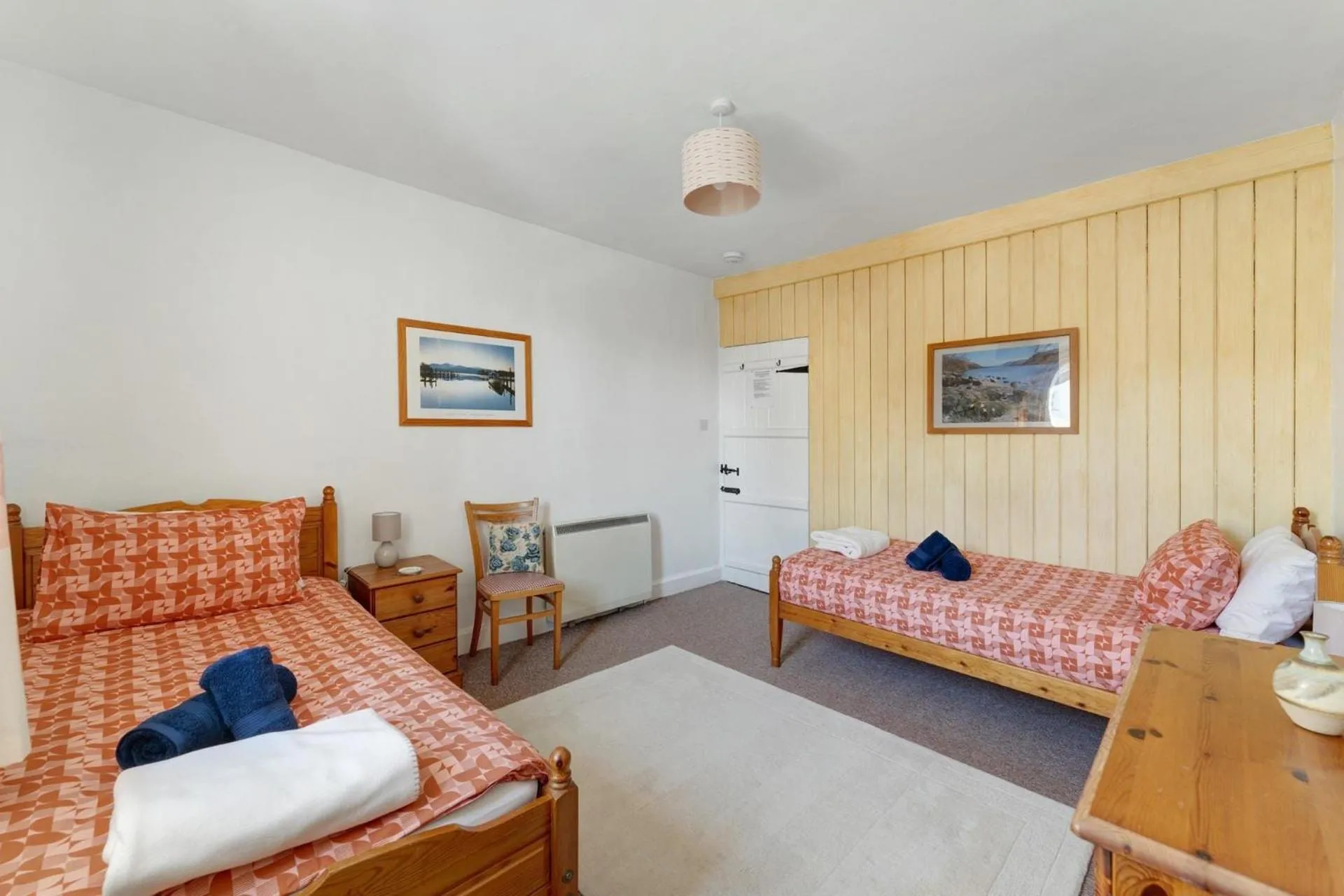 Property building in Heron View Cottage
