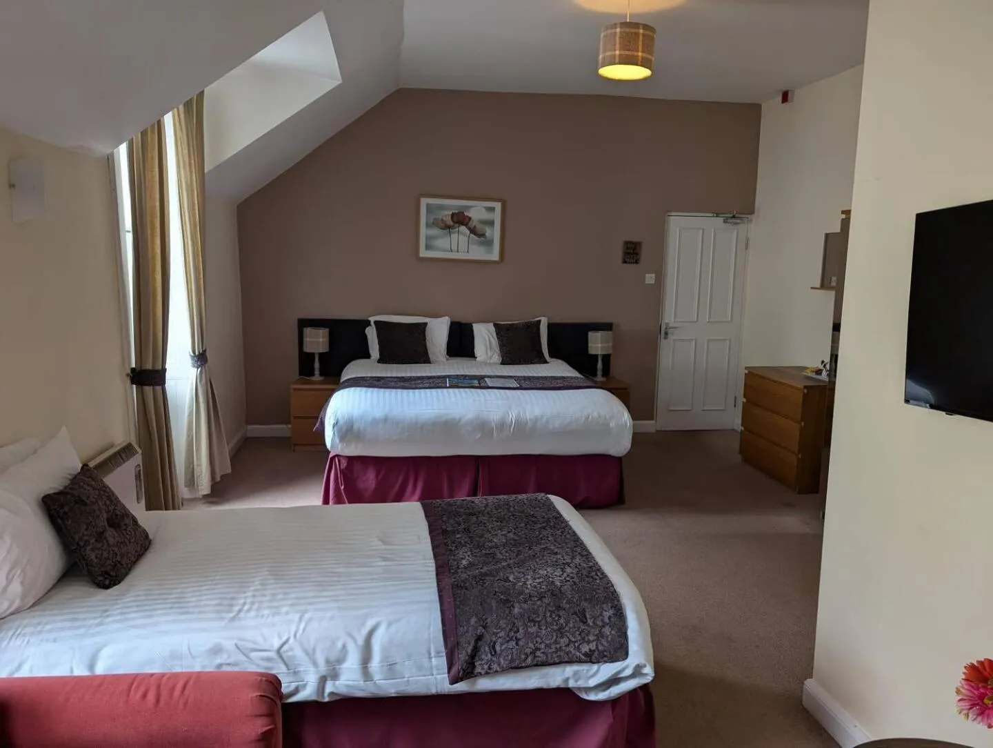 Family Room with Private Bathroom in Gordon Arms Hotel