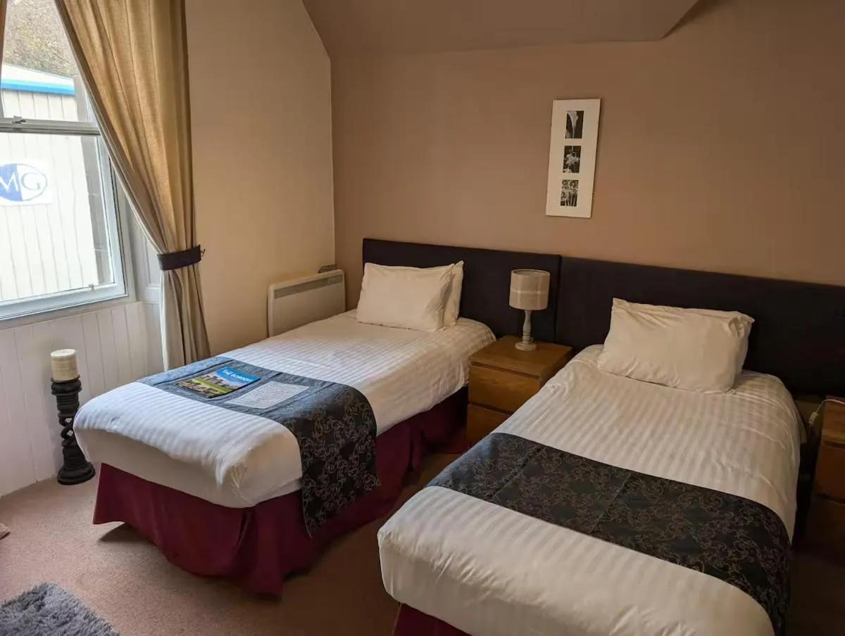 Gordon Arms Hotel