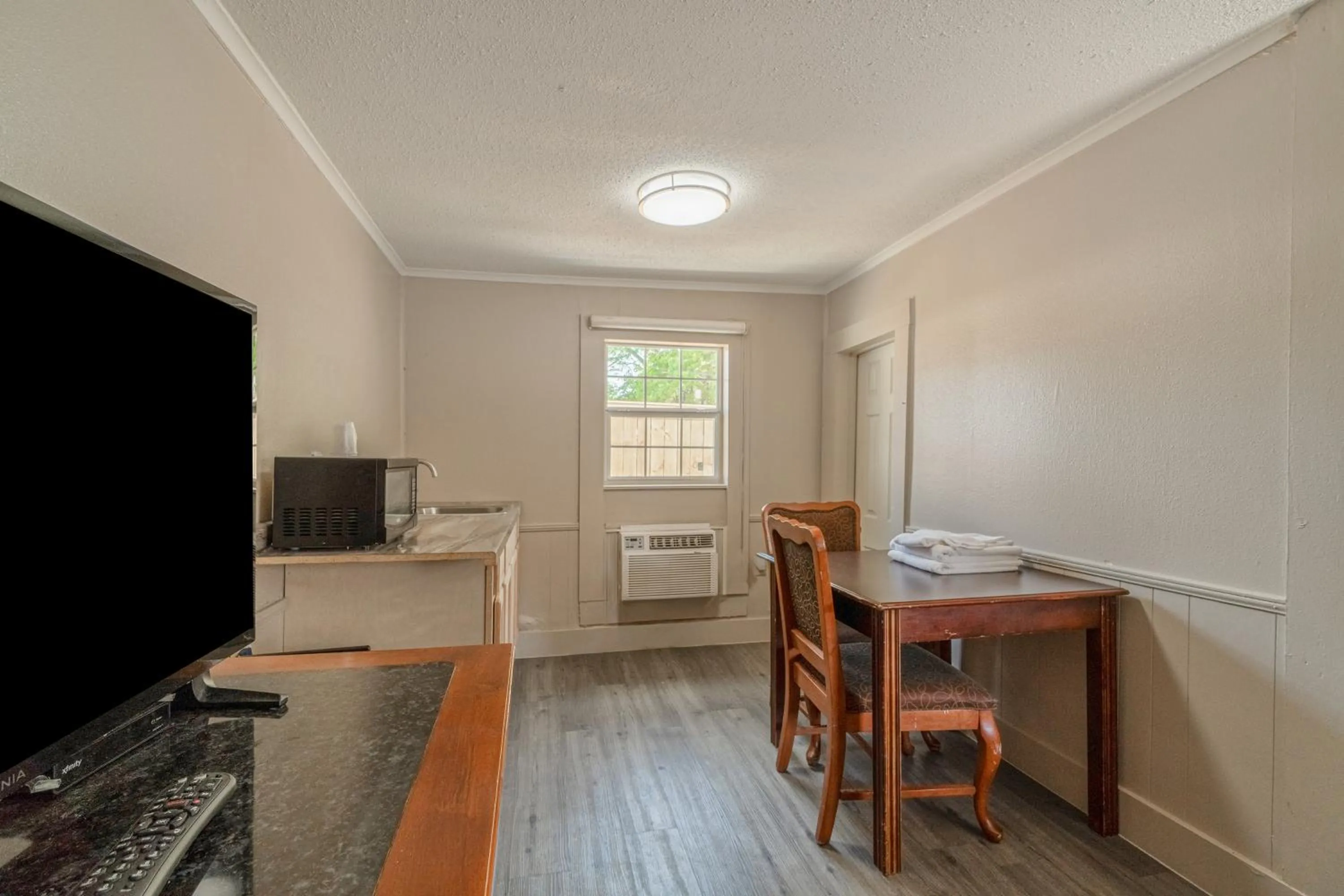 Bedroom in Cypress Inn Motel By OYO West Monroe I-20