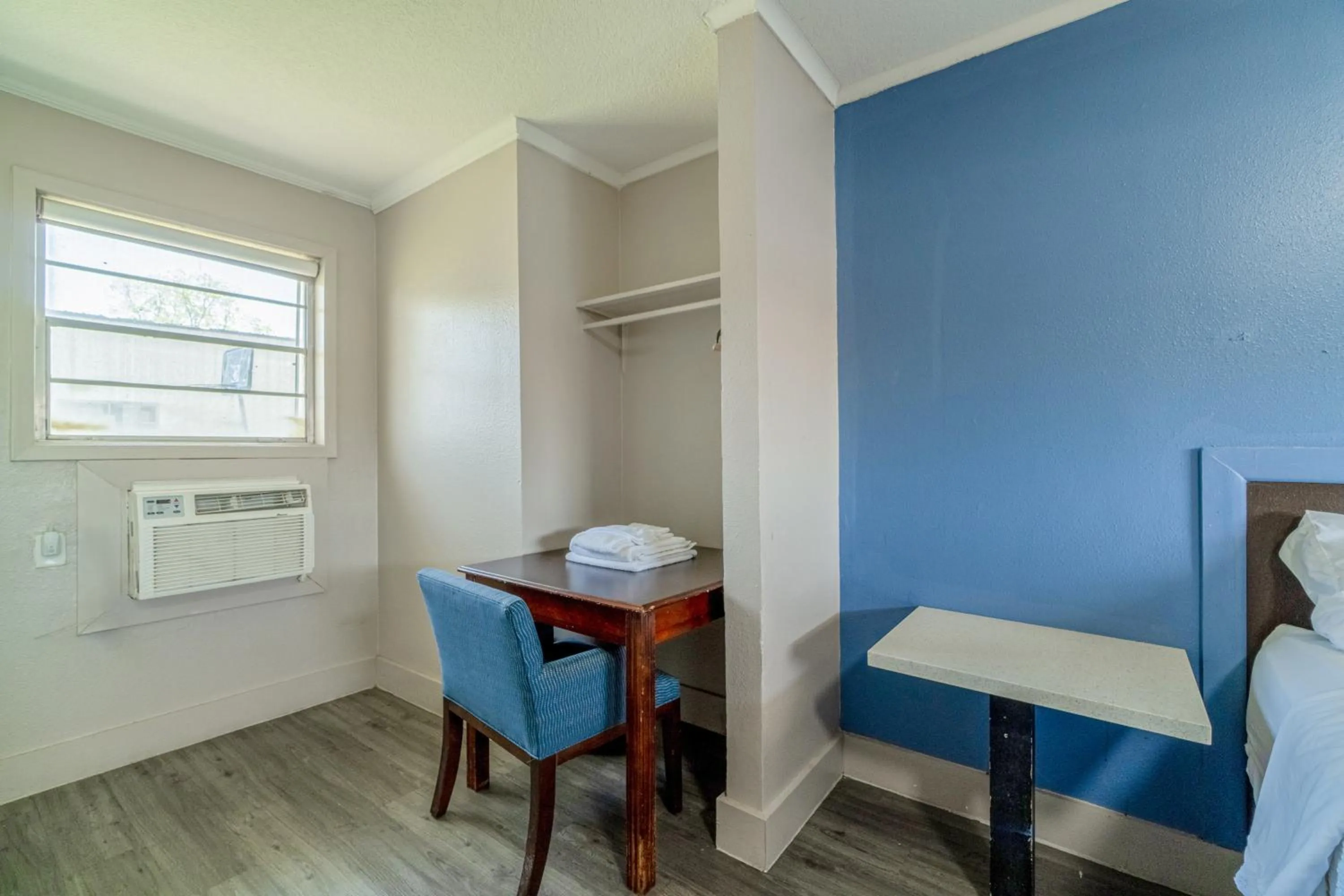 Bedroom in Cypress Inn Motel By OYO West Monroe I-20