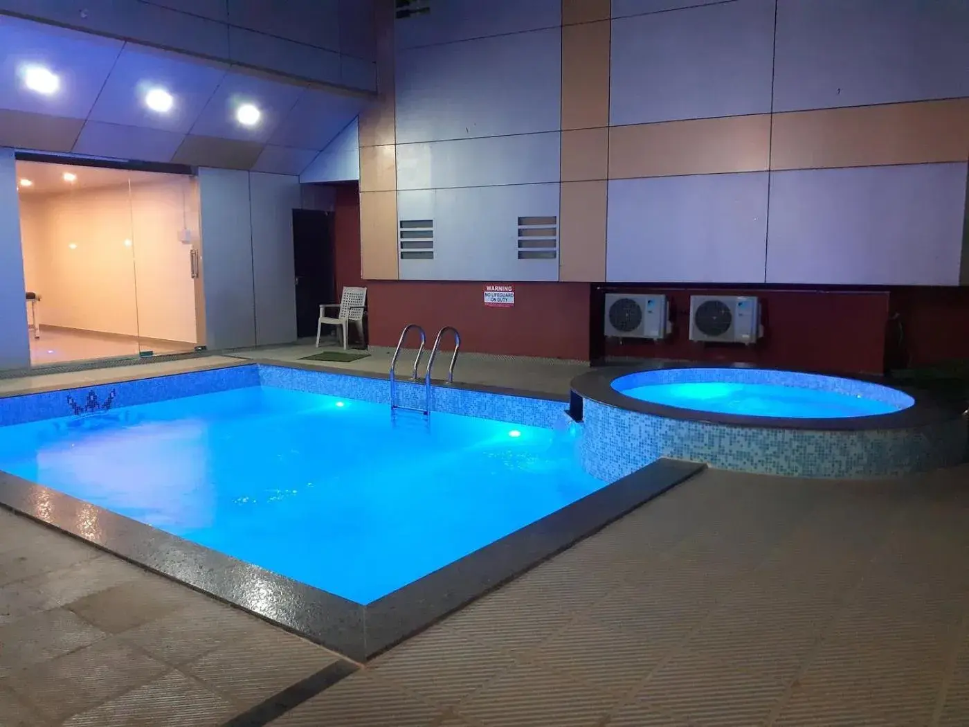 Swimming pool in JK Hotels & Spa, Mahabaleshwar Swimming pool in JK Hotels & Spa, Mahabaleshwar