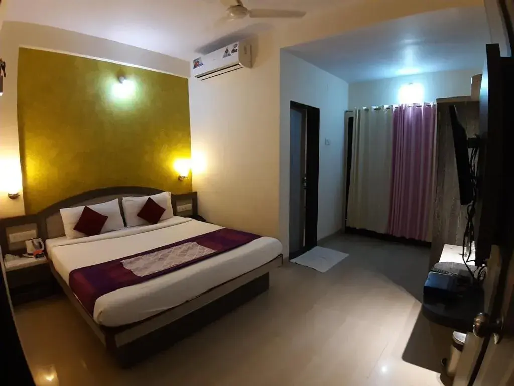 Bed in JK Hotels Mahabaleshwar Bed in JK Hotels Mahabaleshwar