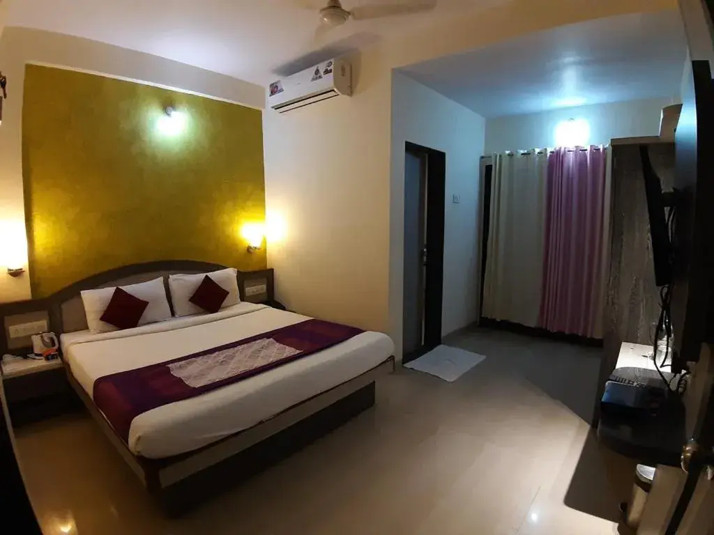 Bed in JK Hotels Mahabaleshwar Bed in JK Hotels Mahabaleshwar