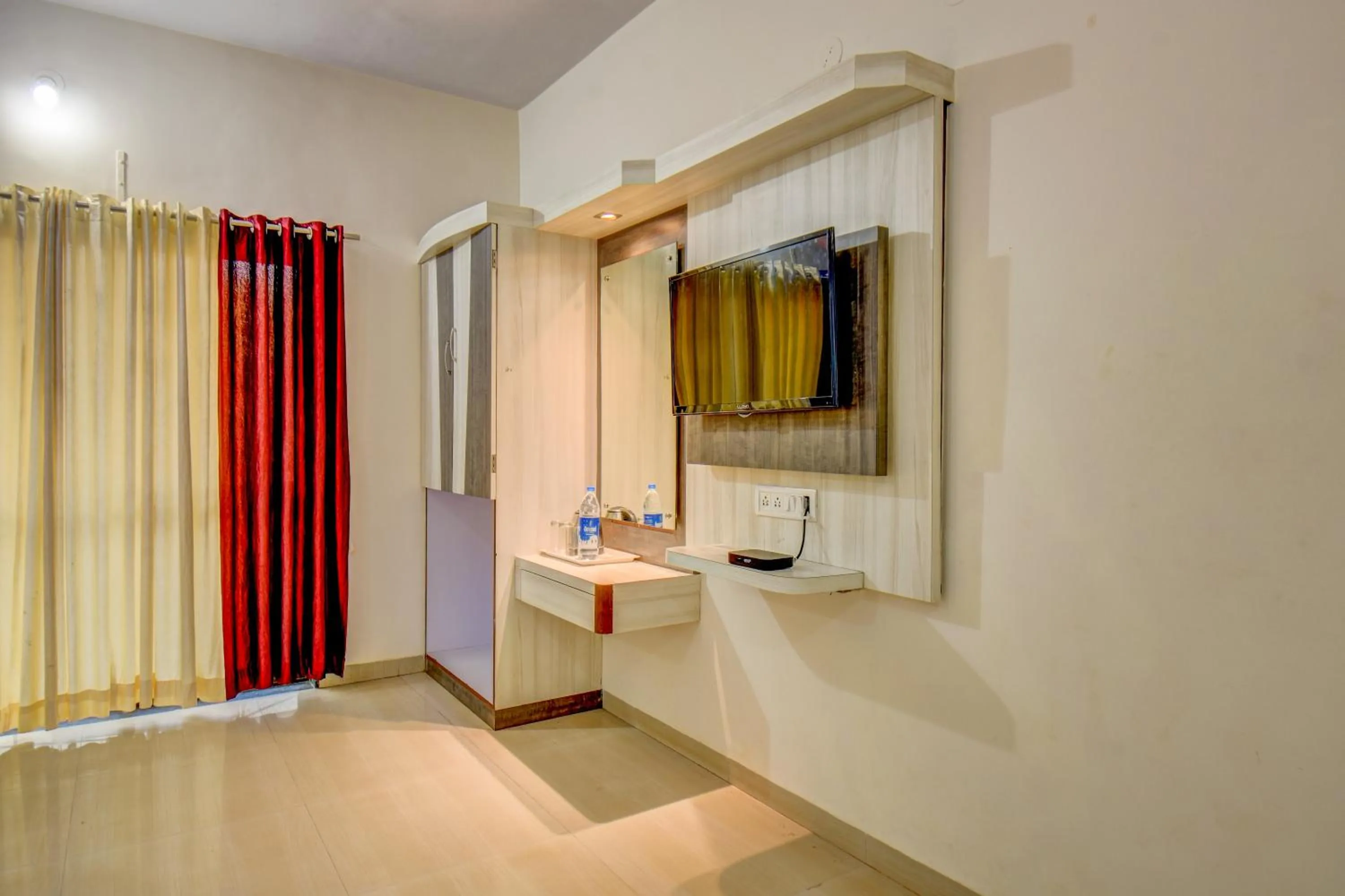 wardrobe in JK Hotels & Spa, Mahabaleshwar