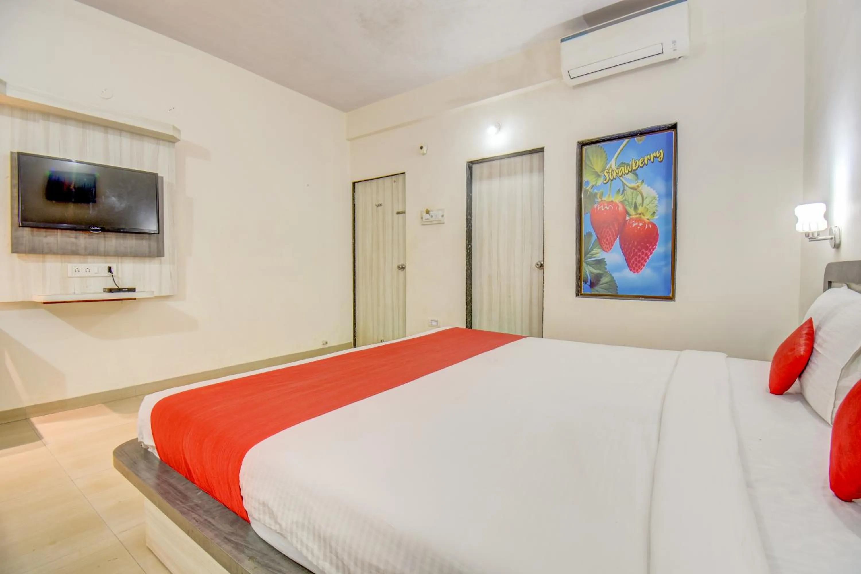 air conditioner, Bed in JK Hotels & Spa, Mahabaleshwar