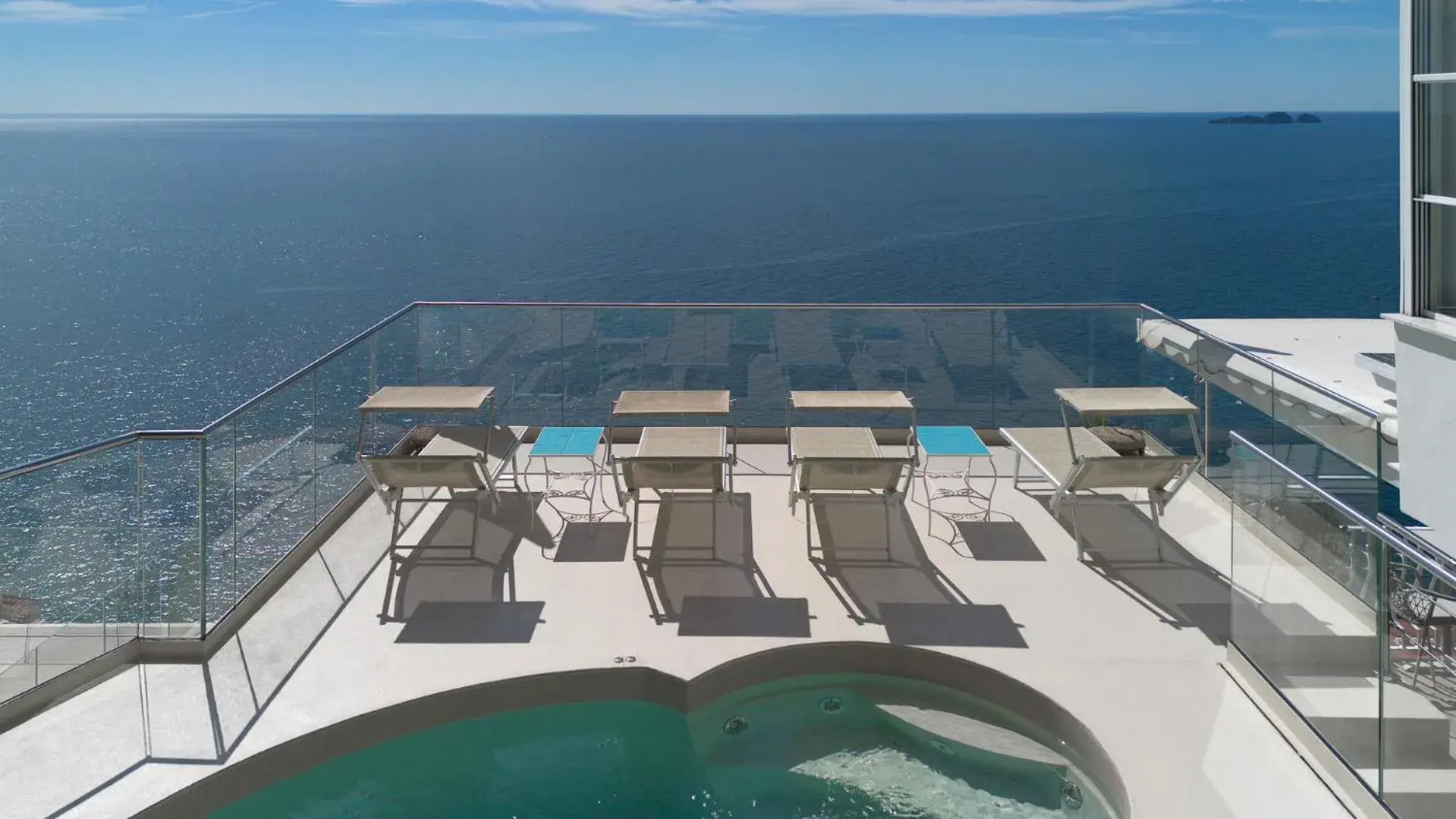 Pool view in Hotel Eden Roc Pool view in Hotel Eden Roc