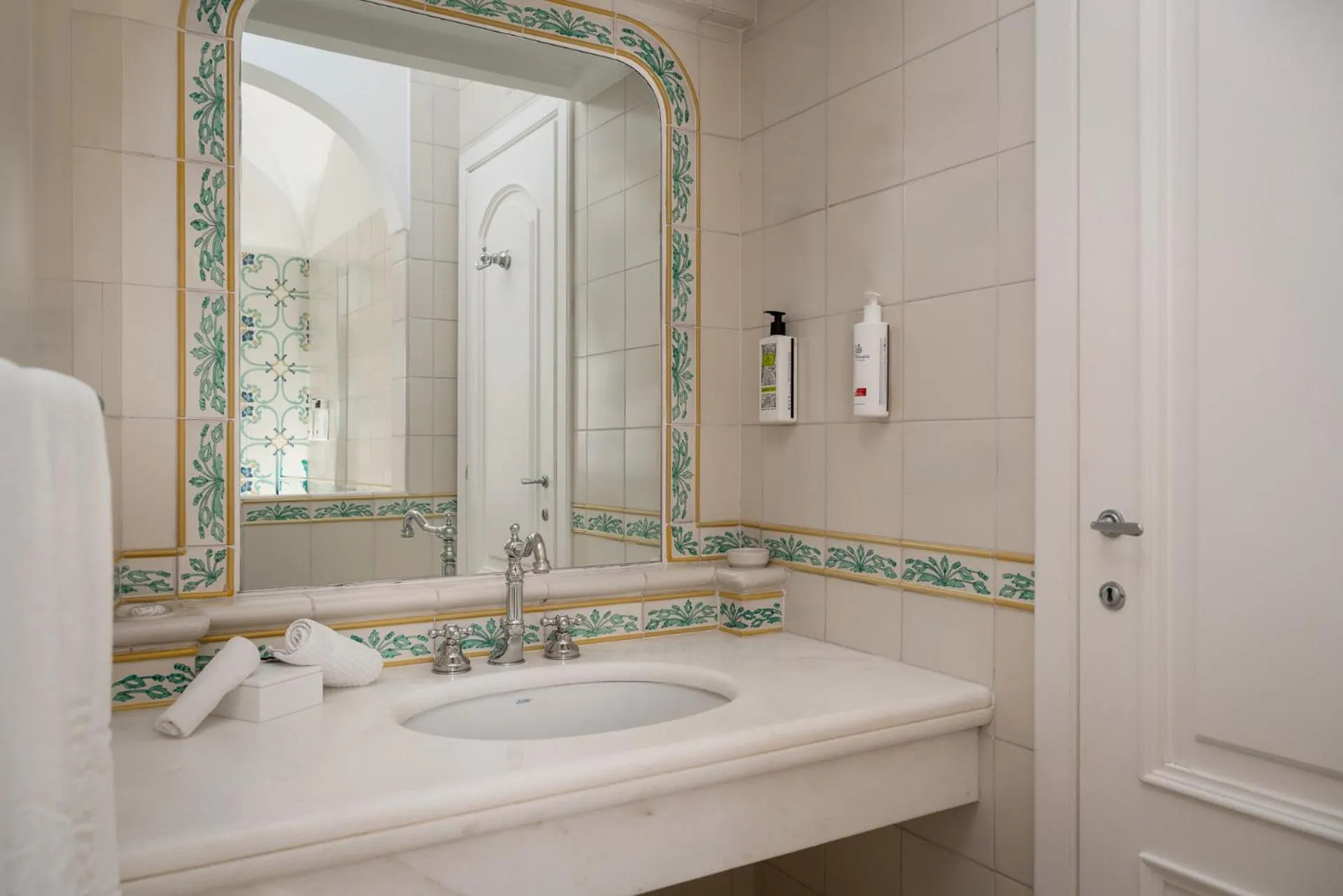 Bathroom in Hotel Eden Roc