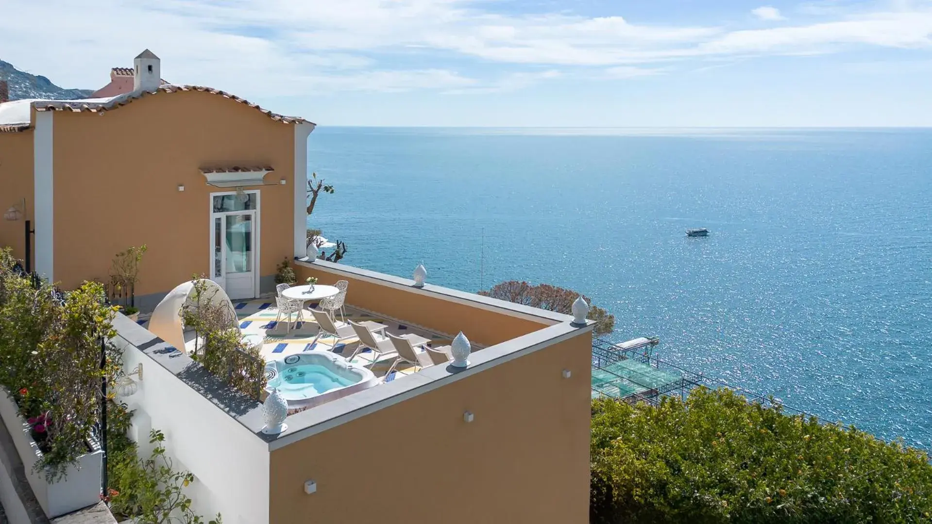 Property building in Hotel Eden Roc Property building in Hotel Eden Roc