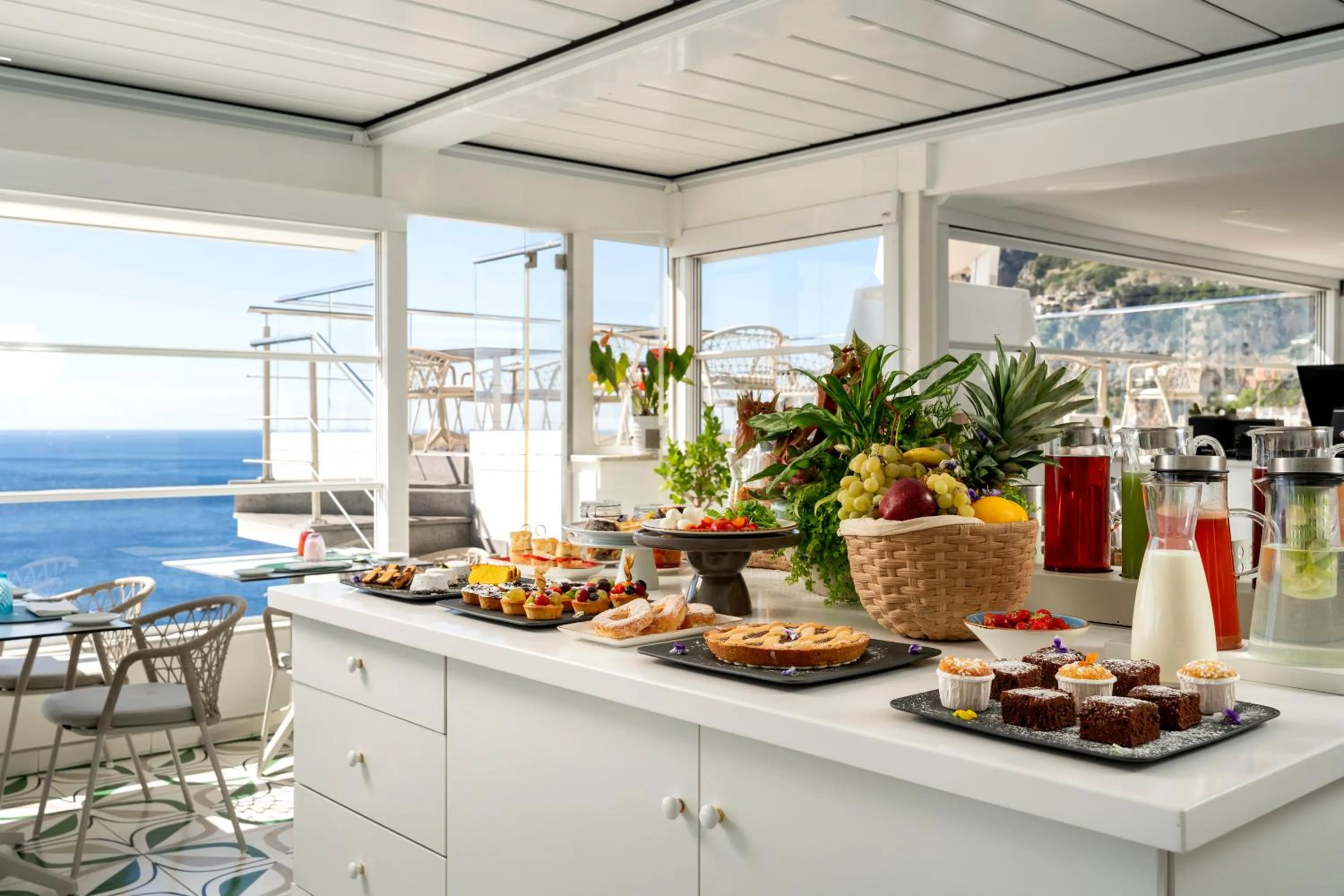 Buffet breakfast in Hotel Eden Roc