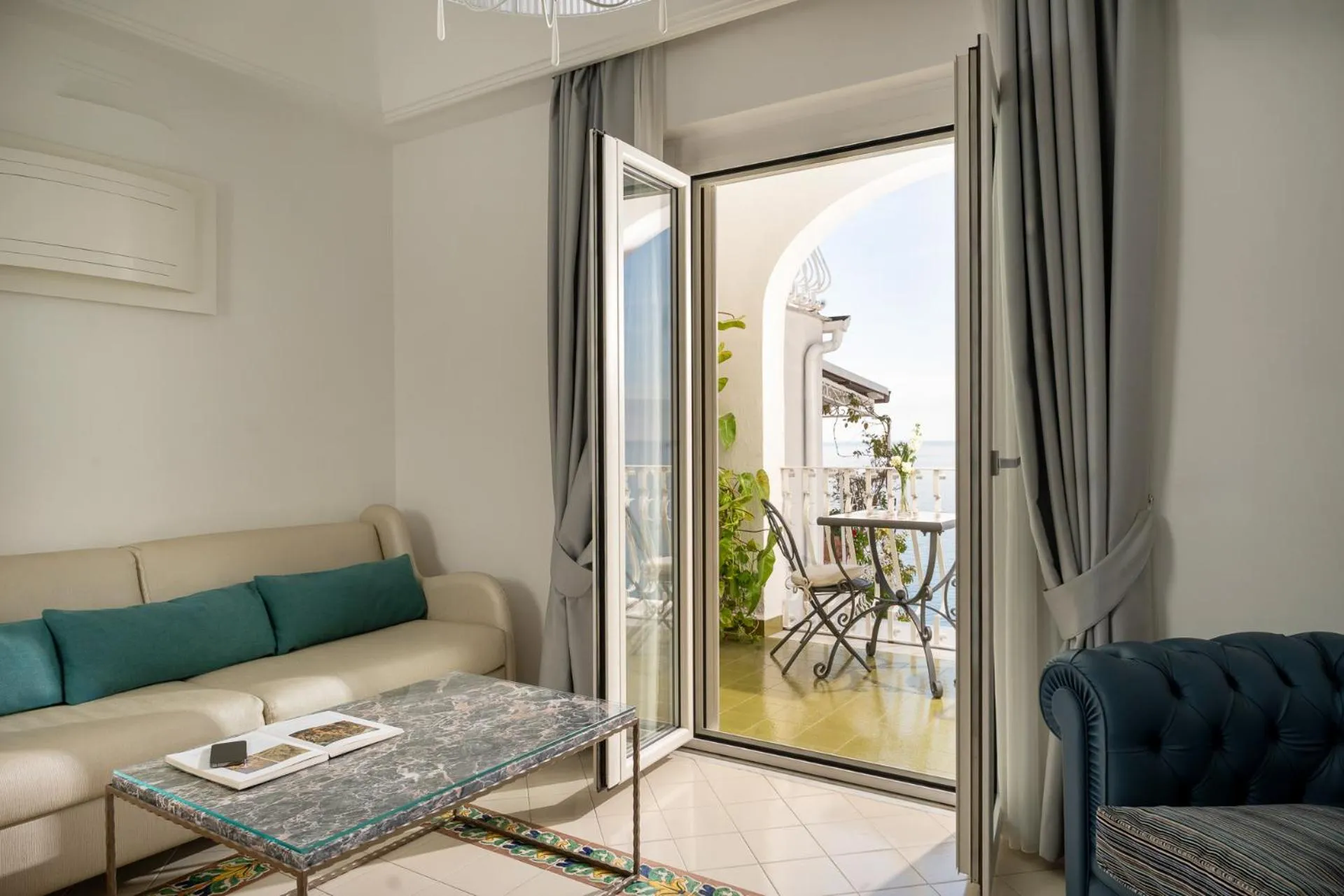 Seating area in Hotel Eden Roc