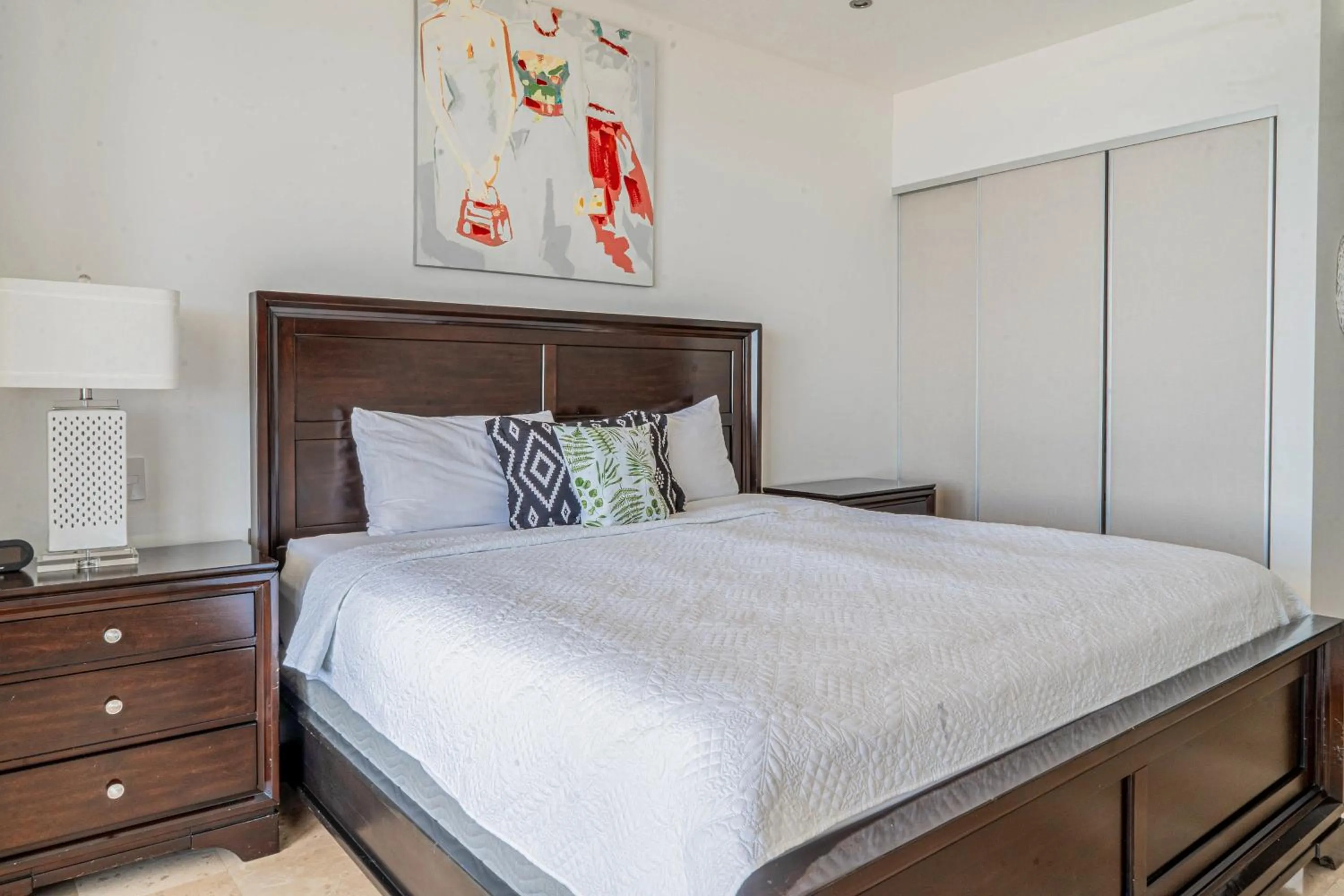 Bed in Breakwater Point 603