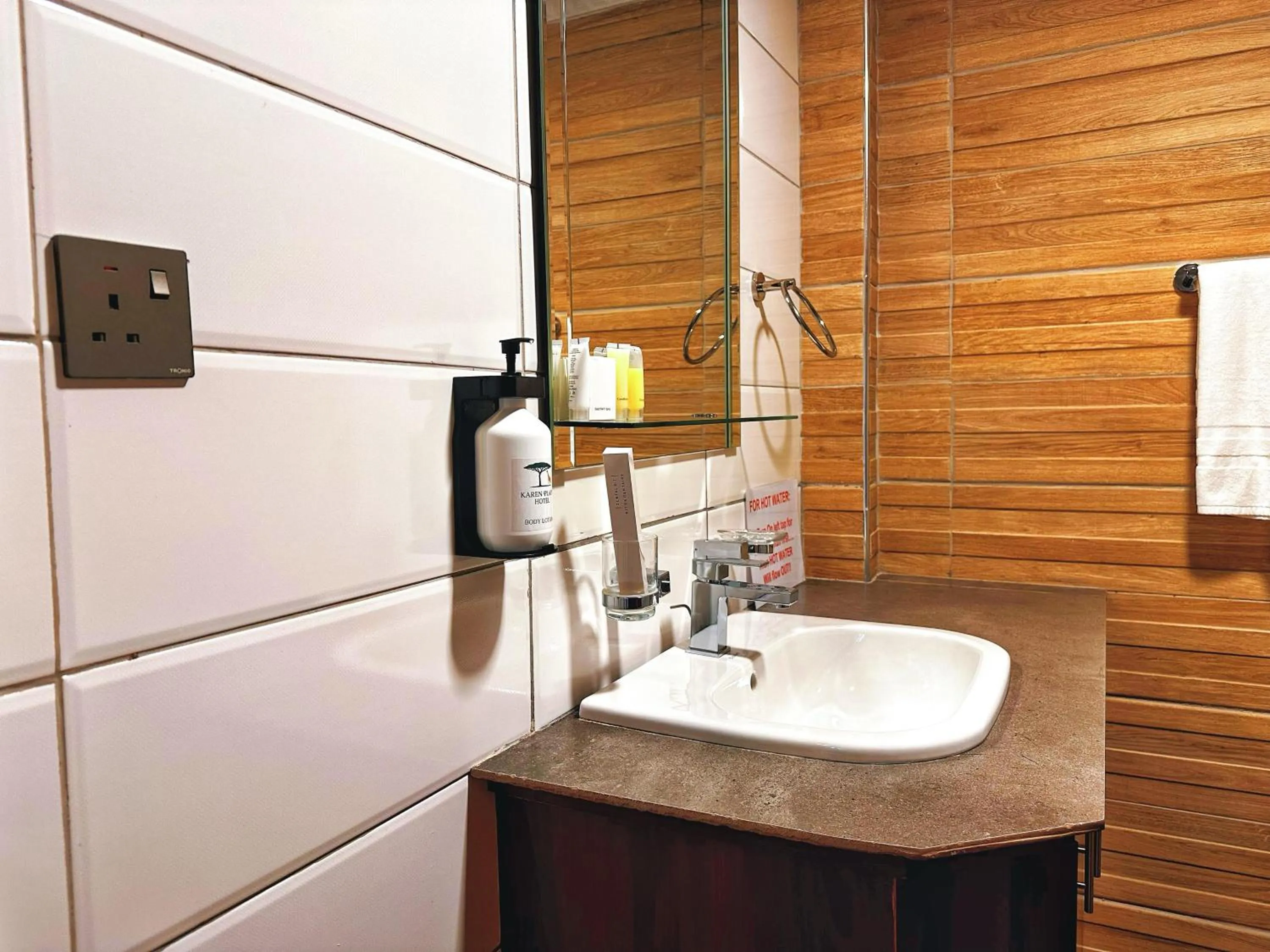 Bathroom in Karen Plains Hotel Nairobi