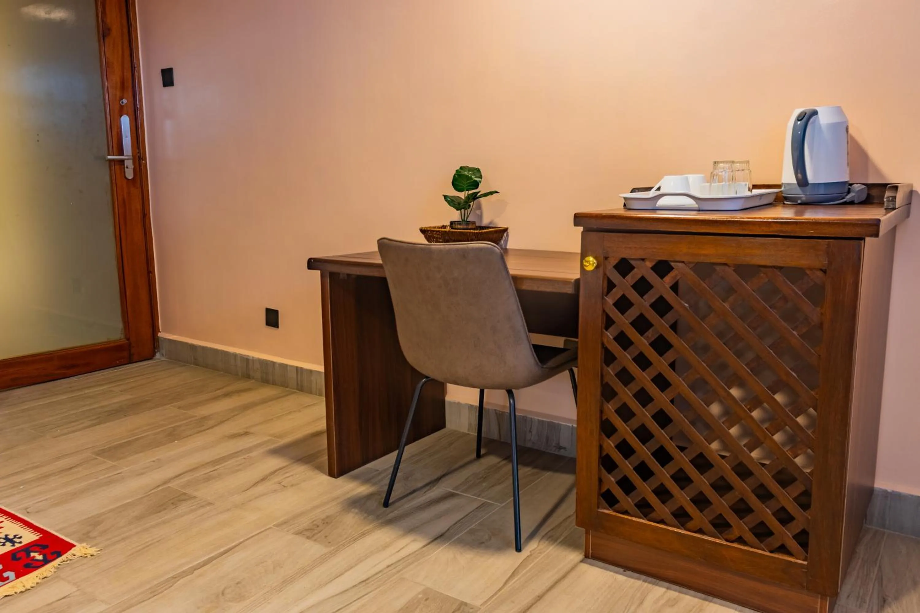 Coffee/tea facilities in Karen Plains Hotel Nairobi