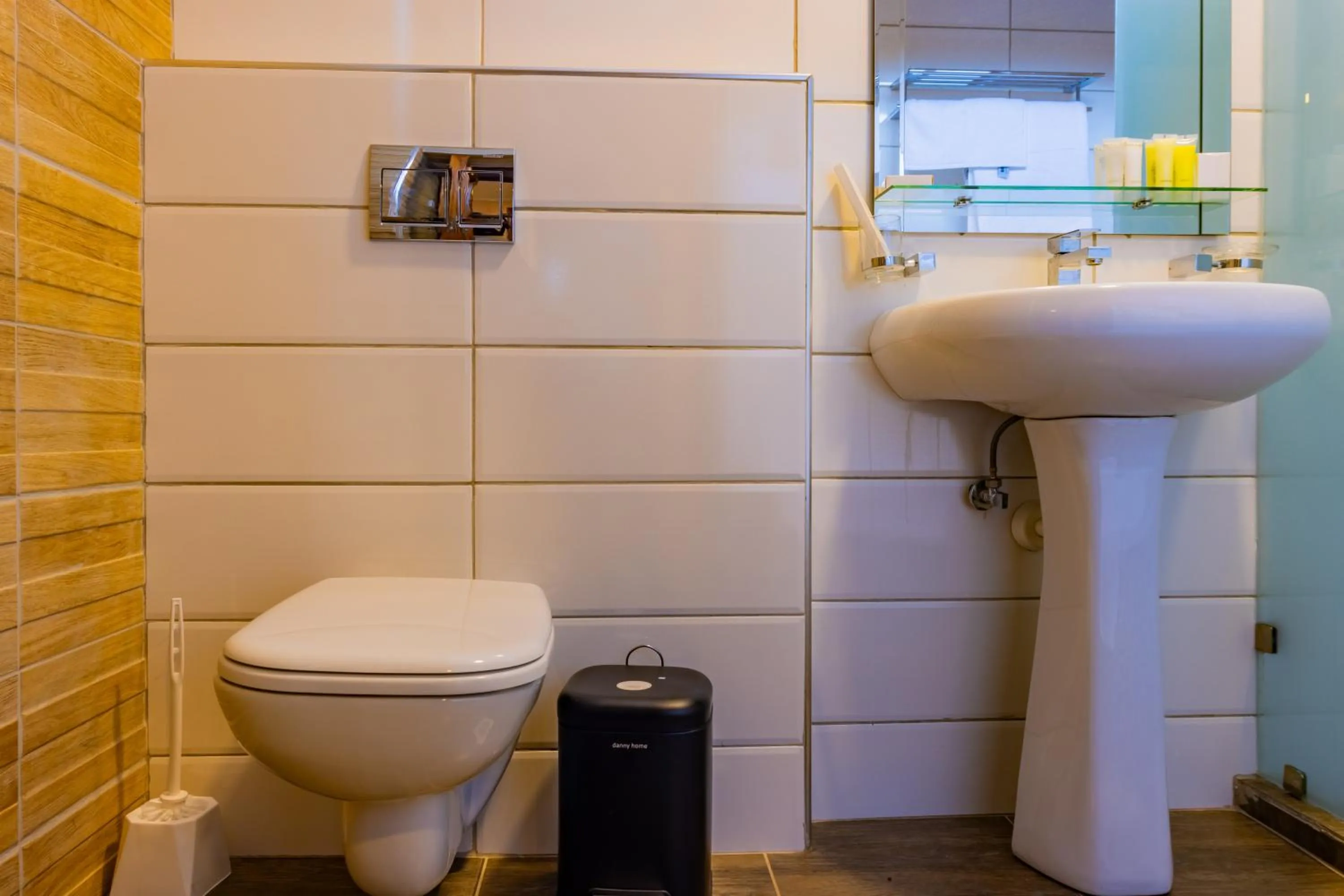 Shower in Karen Plains Hotel Nairobi