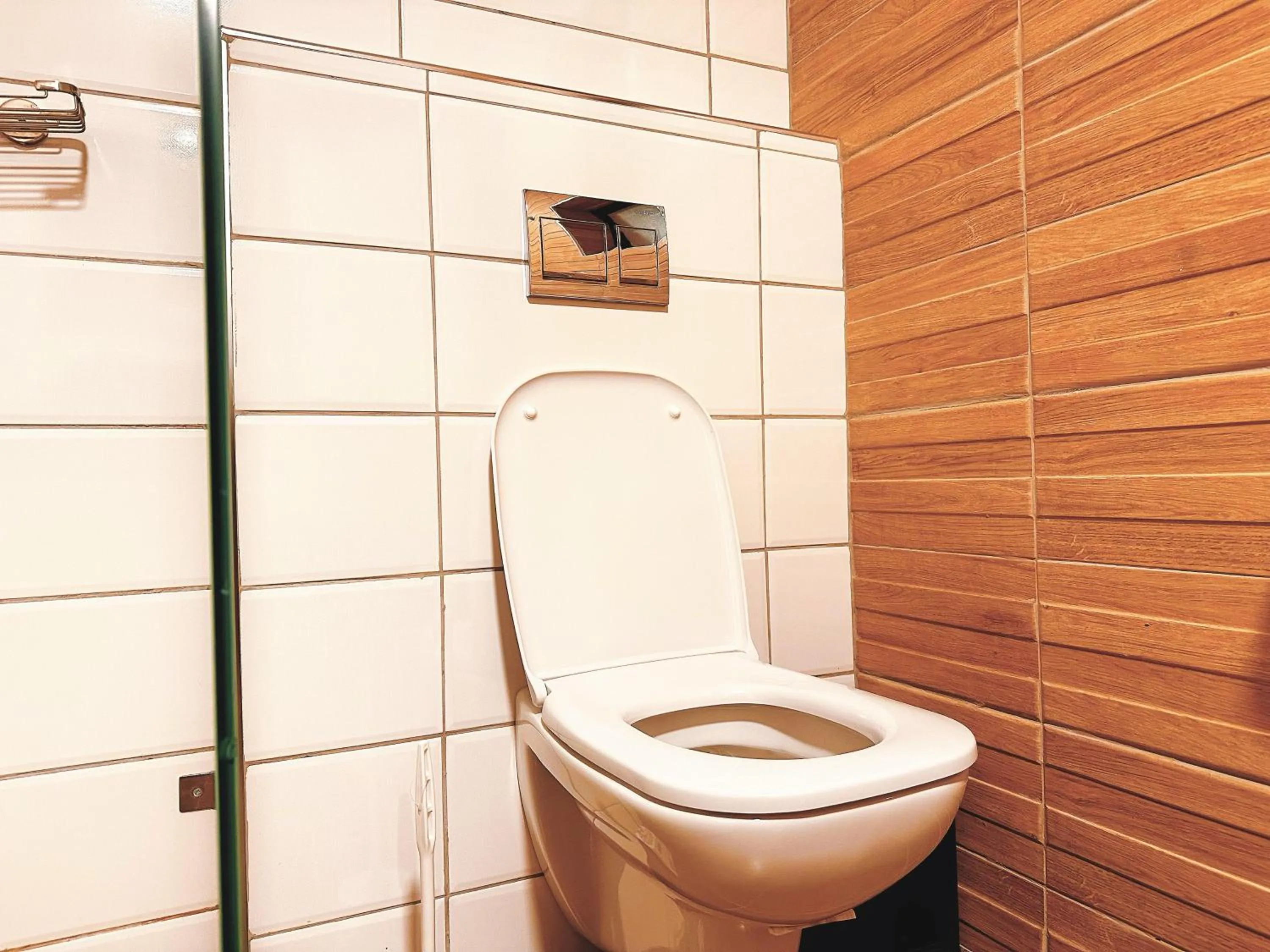 Toilet in Karen Plains Hotel Nairobi