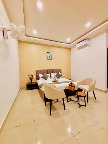 Atrium Hotel