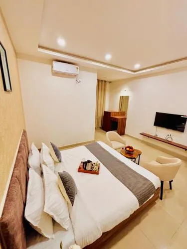Atrium Hotel