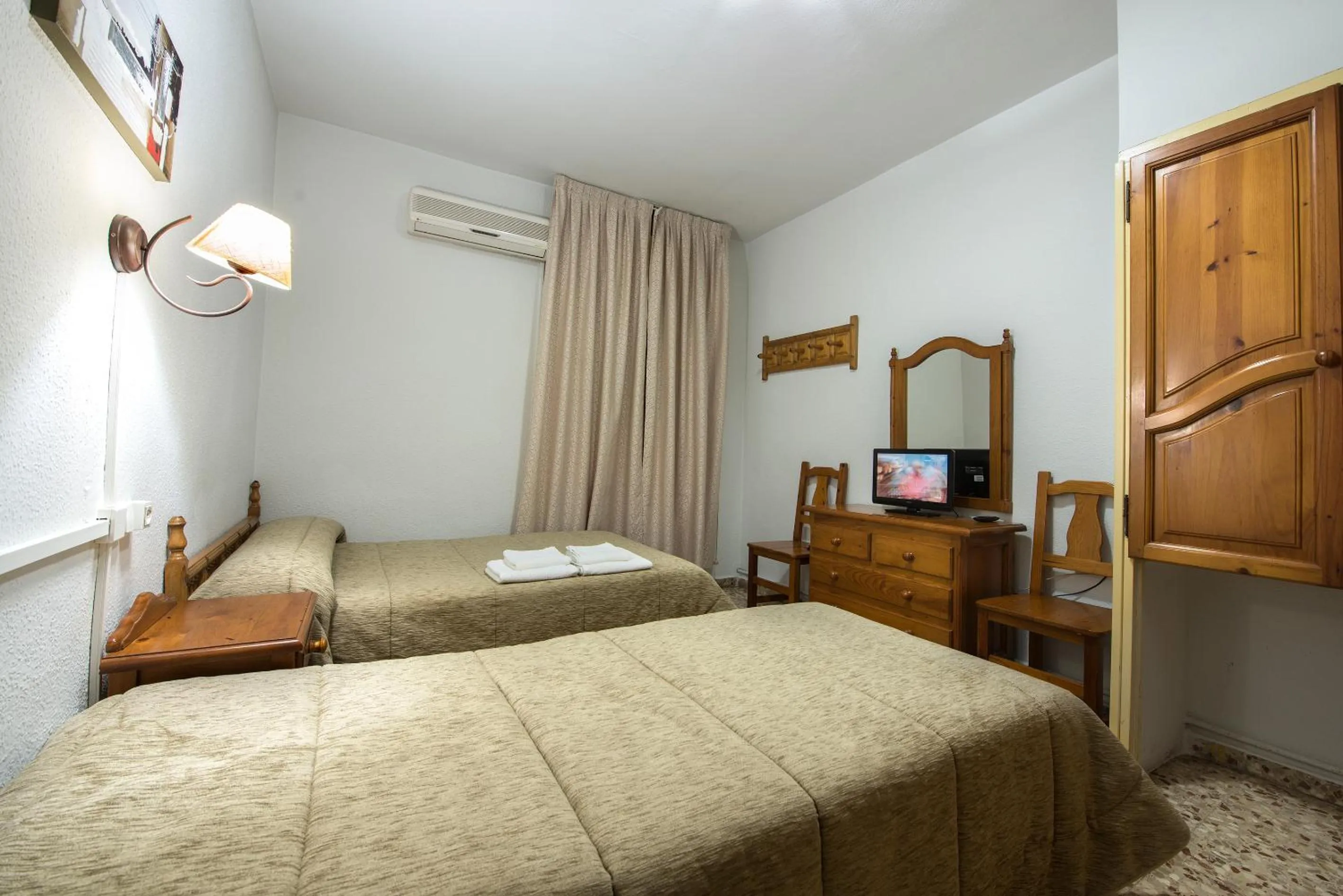 Bed in Hostal Santa Barbara