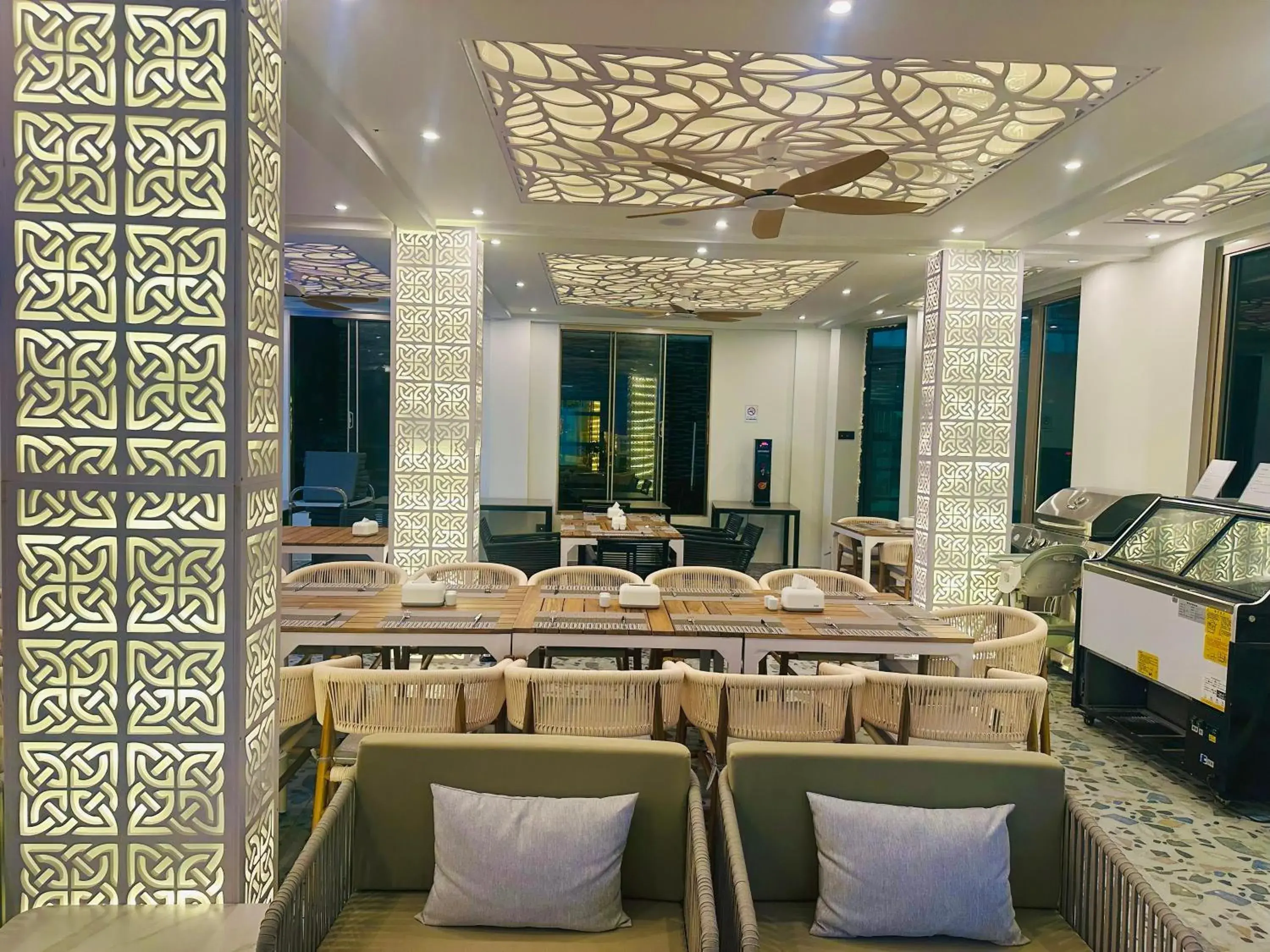 Restaurant/places to eat in Avyanna Gulhi Beach Hotel Restaurant/places to eat in Avyanna Gulhi Beach Hotel