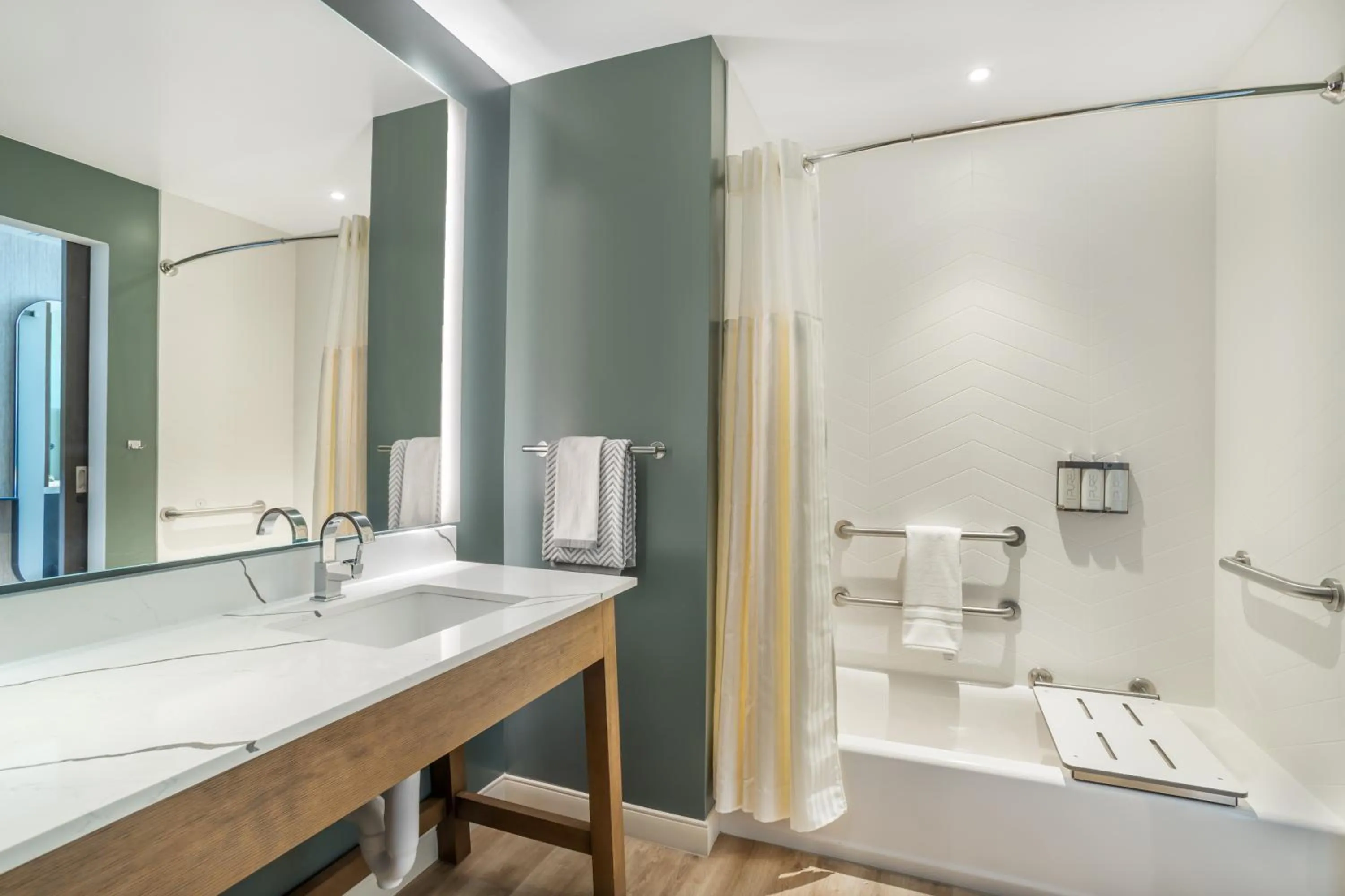 Bathroom in Cambria Hotel Templeton - Paso Robles