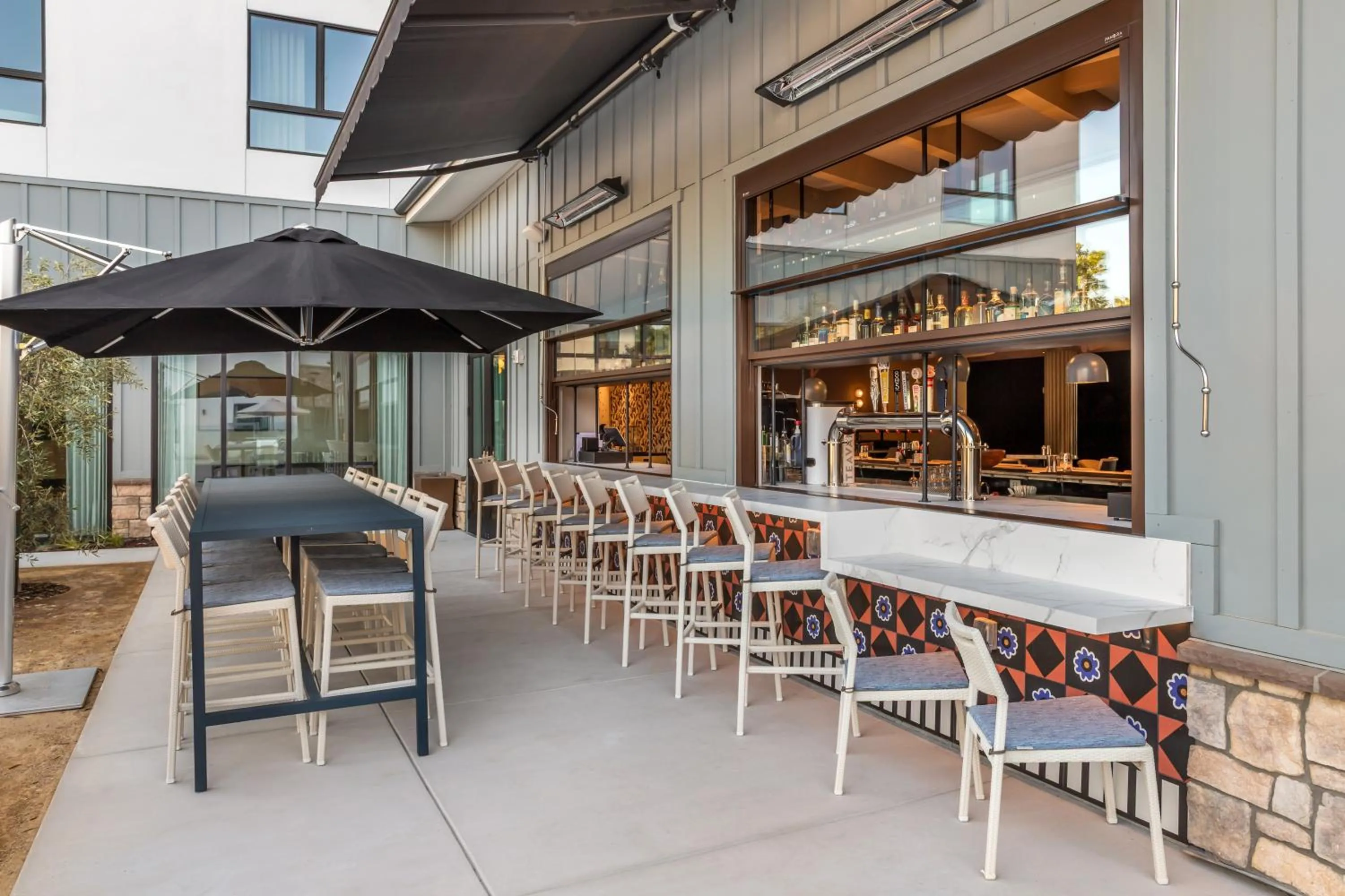 Restaurant/places to eat in Cambria Hotel Templeton - Paso Robles