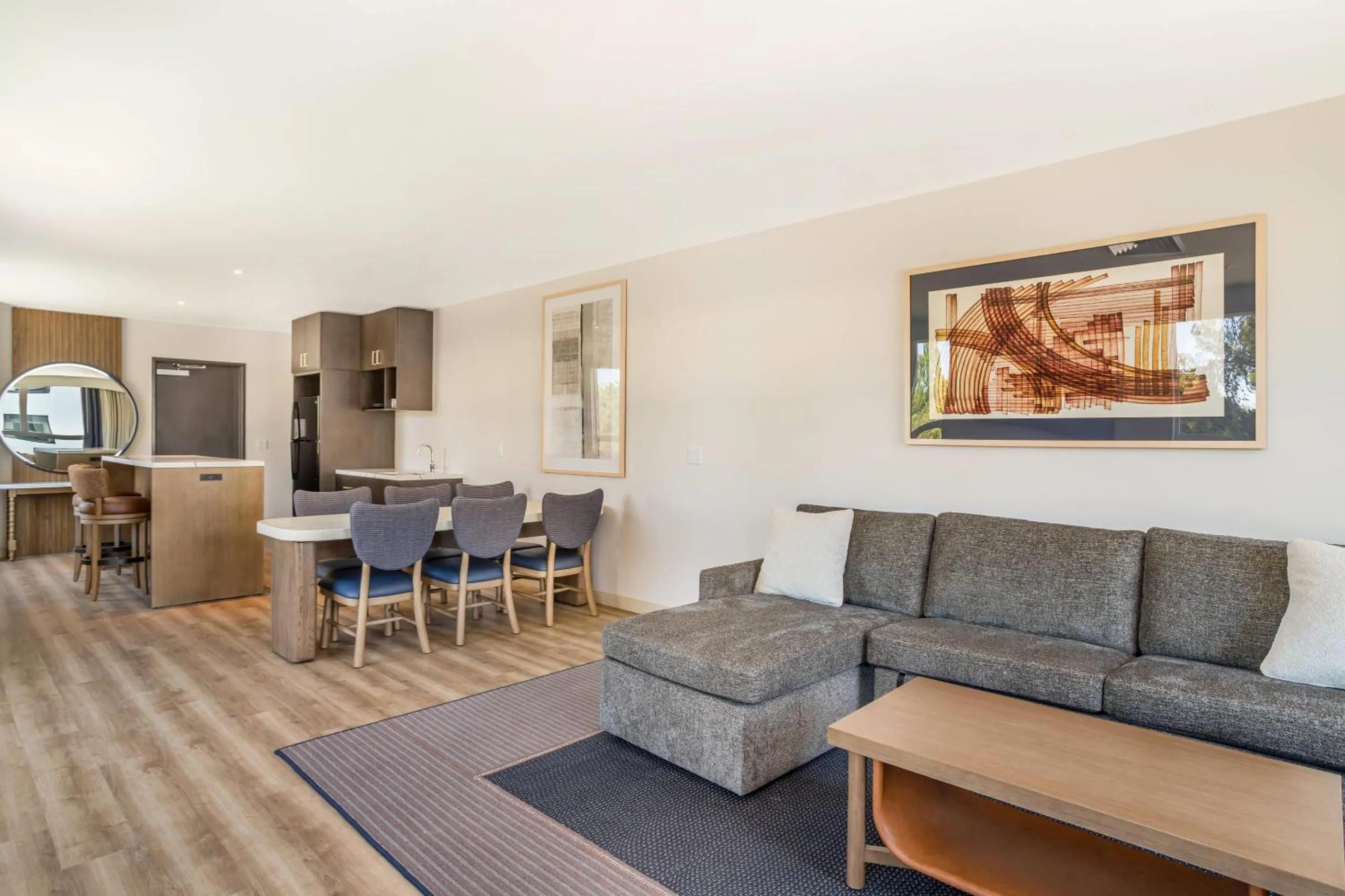 Bedroom in Cambria Hotel Templeton - Paso Robles