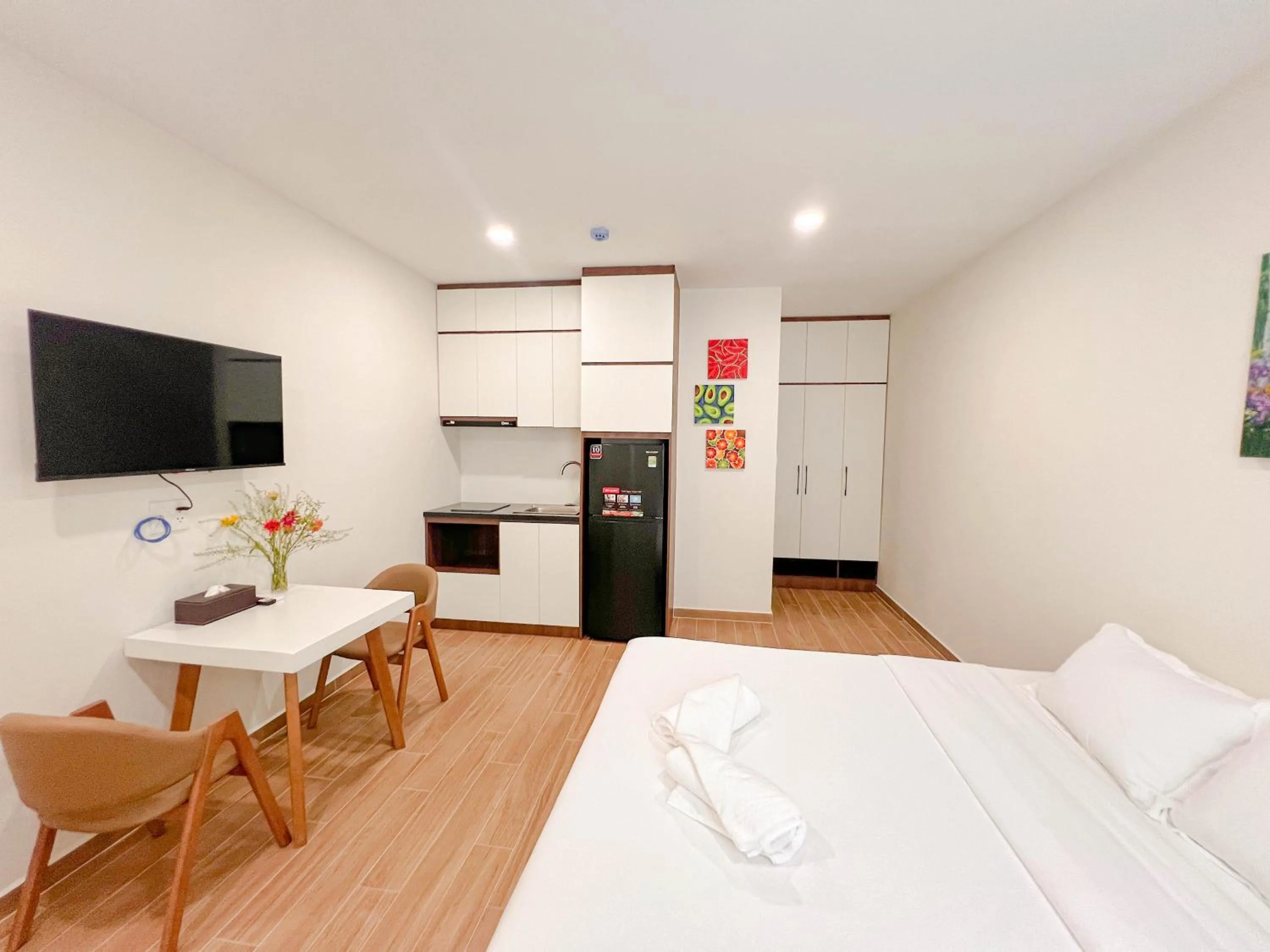 Communal lounge/ TV room, Bed in Heyday apartment